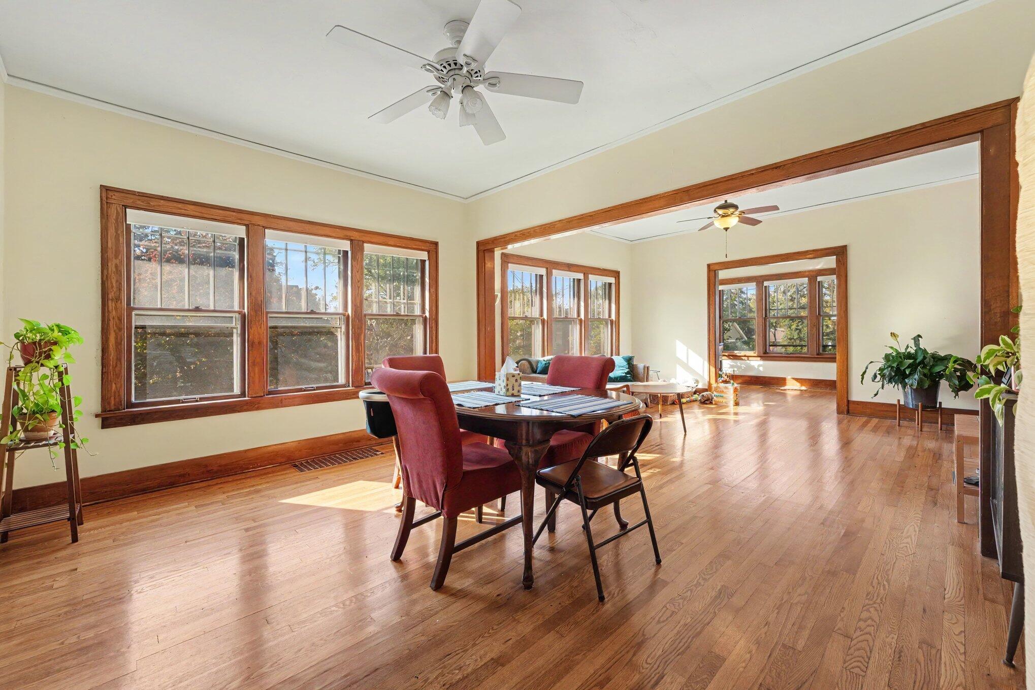 Photo 2 of Single family home for sale at 806 Academy St, Valparaiso, IN 46383 | MLS# 847326 | Listing updated on 2026-10-26