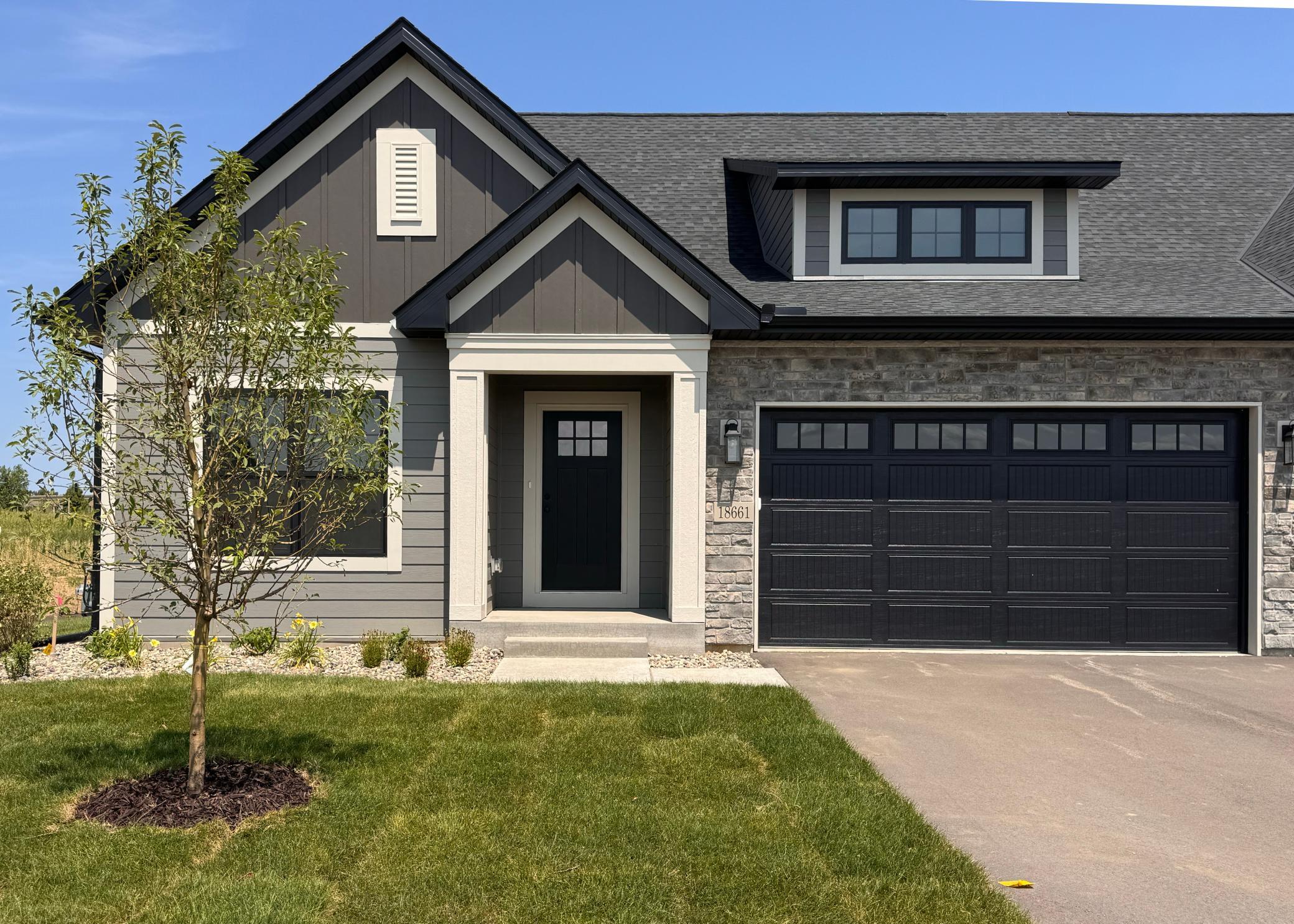Photo 2 of Townhouse for sale at 18661 Icebox Ln, Lakeville, MN 55044 | MLS# 6802553 | Listing updated on 2026-09-24