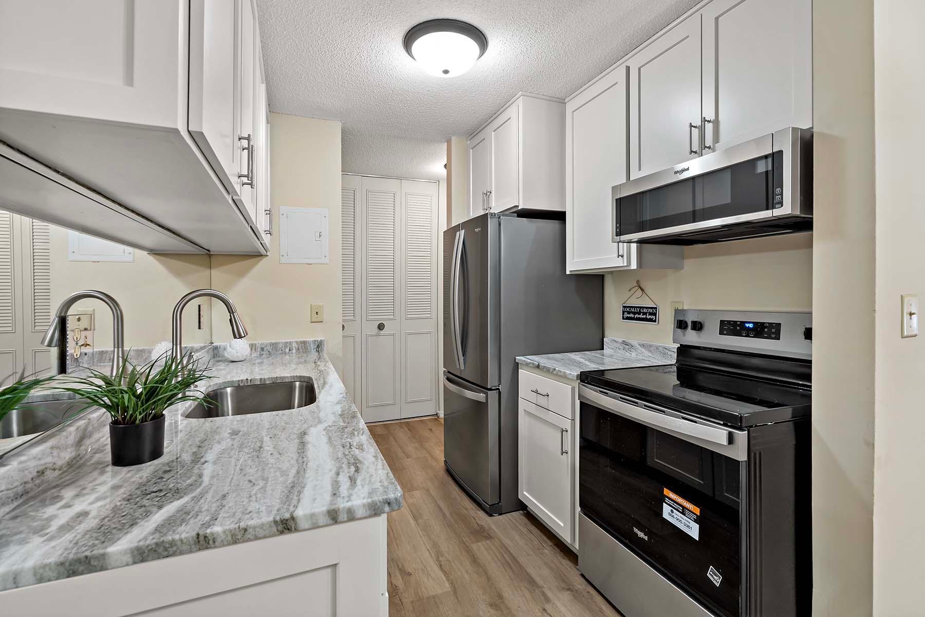 Photo 1 of Condo for sale at 2800 Hamline Ave N #112, Saint Paul, MN 55113 | MLS# 6821295 | Listing updated on 2026-10-23