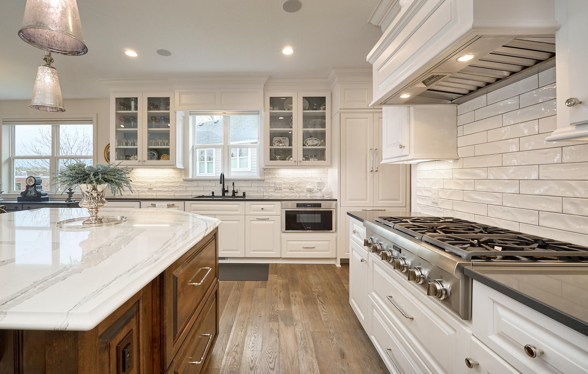 Photo 4 of Single family home for sale at 208 Byrondale Ave, Wayzata, MN 55391 | MLS# 7045422 | Listing updated on 2026-10-24