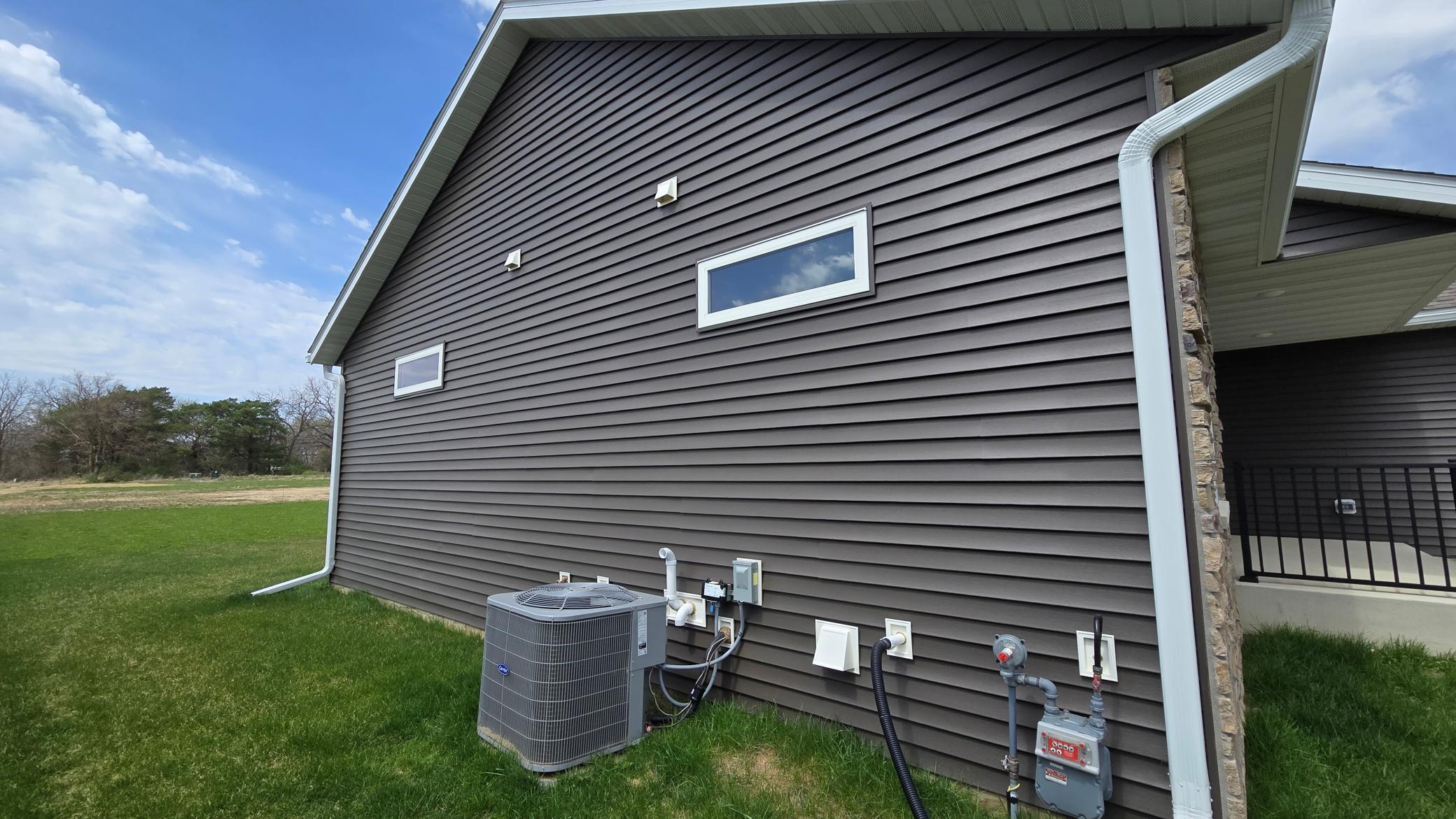 Photo 2 of Single family home for sale at 1309 18th Street Ne, Austin, MN 55912 | MLS# 7060947 | Listing updated on 2026-10-23
