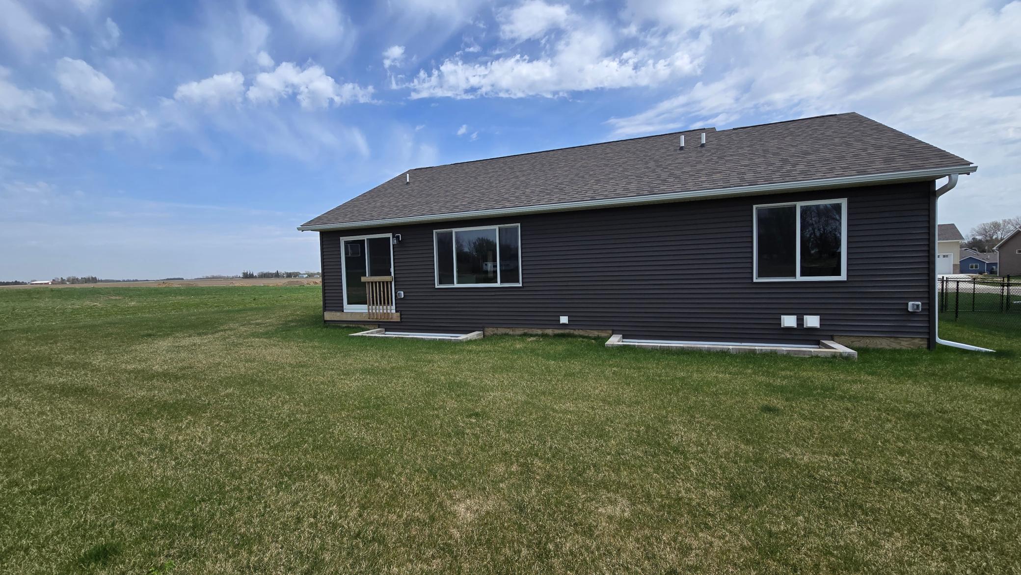 Photo 3 of Single family home for sale at 1309 18th Street Ne, Austin, MN 55912 | MLS# 7060947 | Listing updated on 2026-10-23