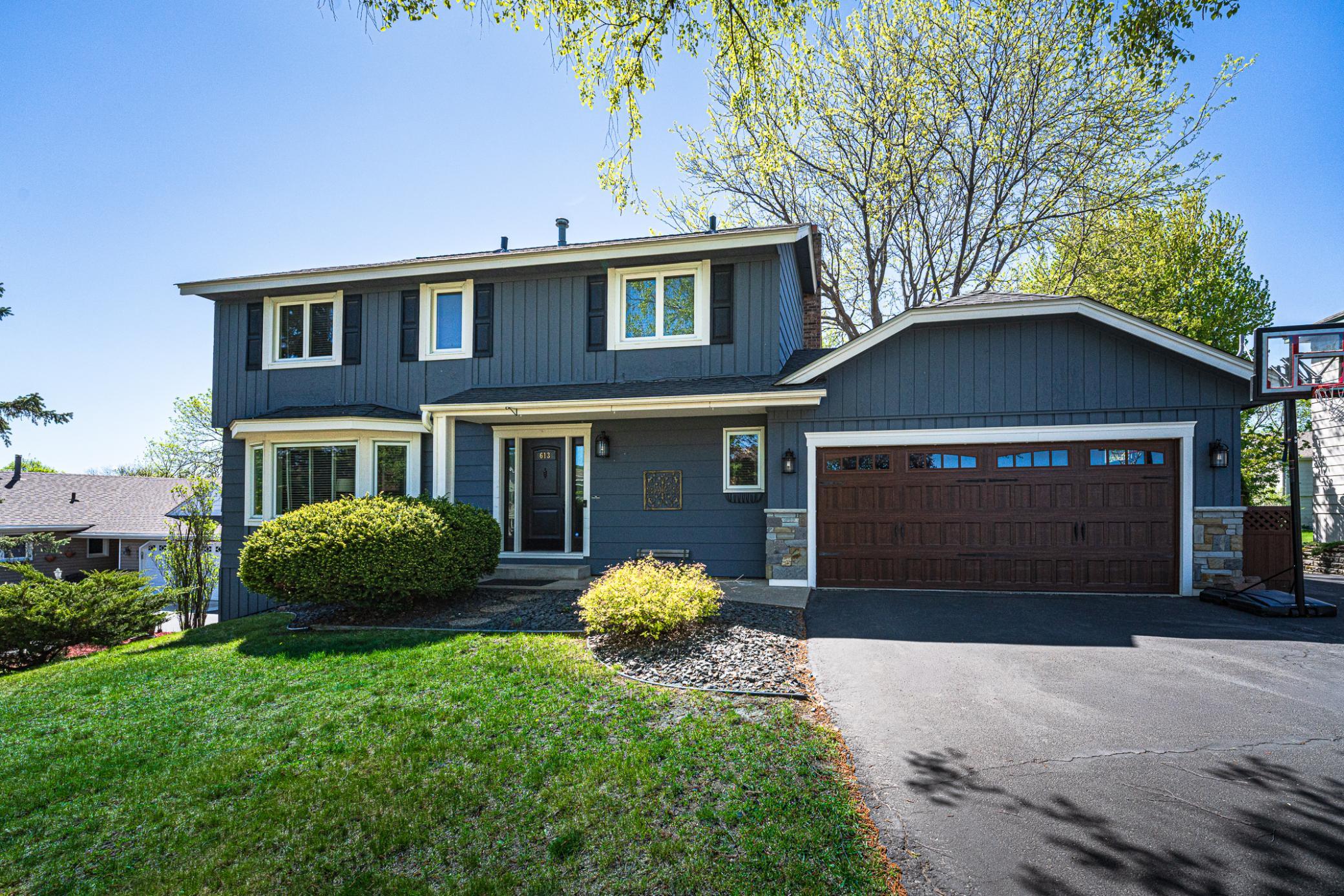 Photo 1 of Sale Pending at 613 Chicago Dr, Burnsville, MN 55306 | MLS# 7064189 | Listing updated on 2026-09-21