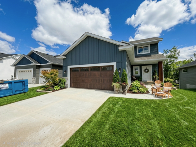 Photo 2 of Single family home for sale at 981 45th Avenue NE, Saint Cloud, MN 56304 | MLS# 7065907 | Listing updated on 2026-10-23