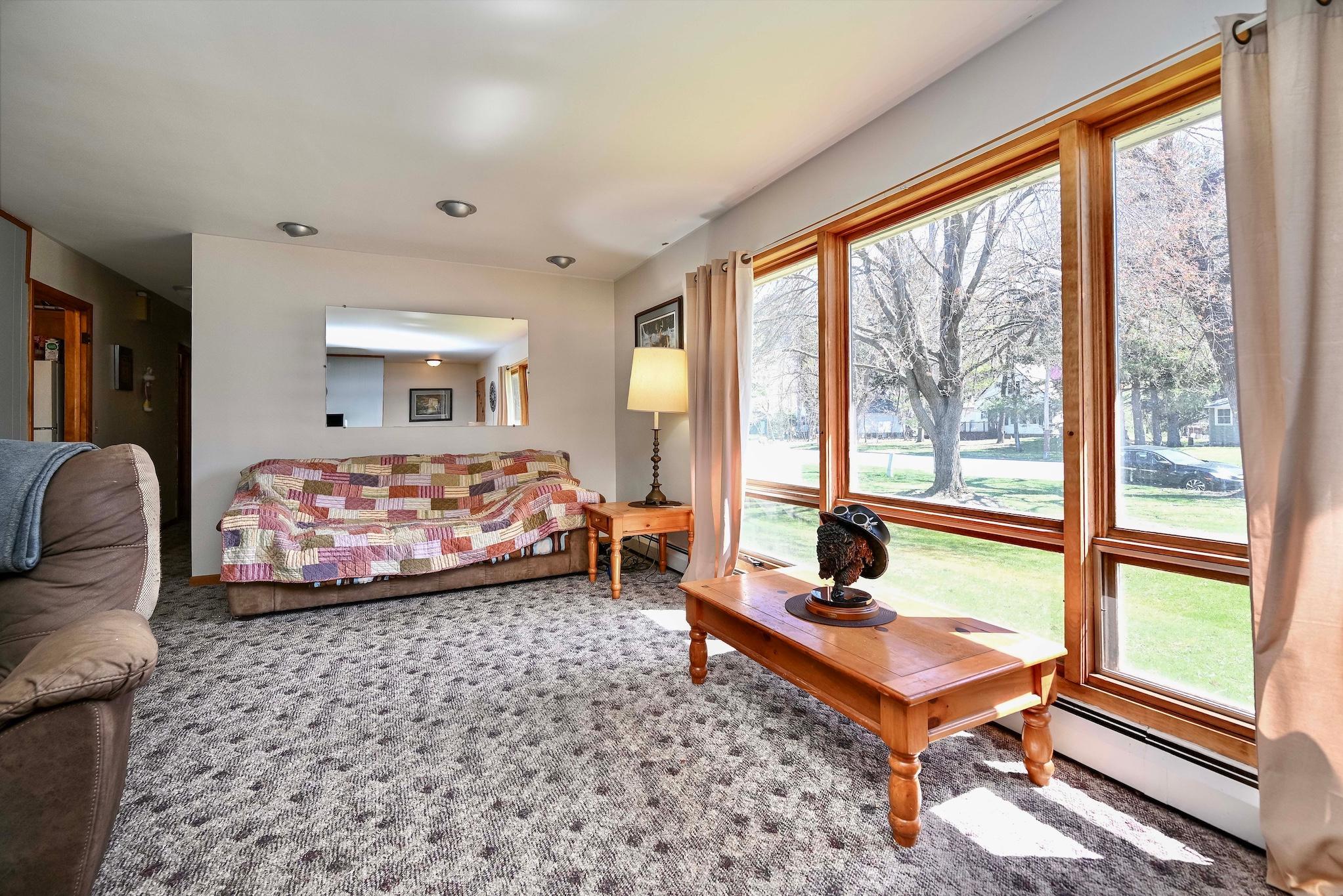 Photo 3 of Single family home for sale at 1888 Gilmore Ave, Winona, MN 55987 | MLS# 7068974 | Listing updated on 2026-10-23