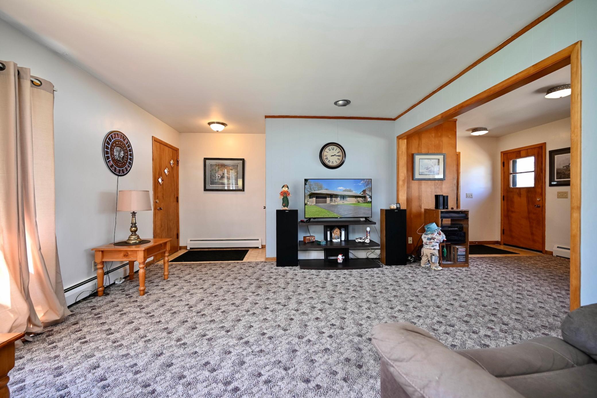 Photo 3 of Single family home for sale at 1888 Gilmore Ave, Winona, MN 55987 | MLS# 7068974 | Listing updated on 2026-10-23
