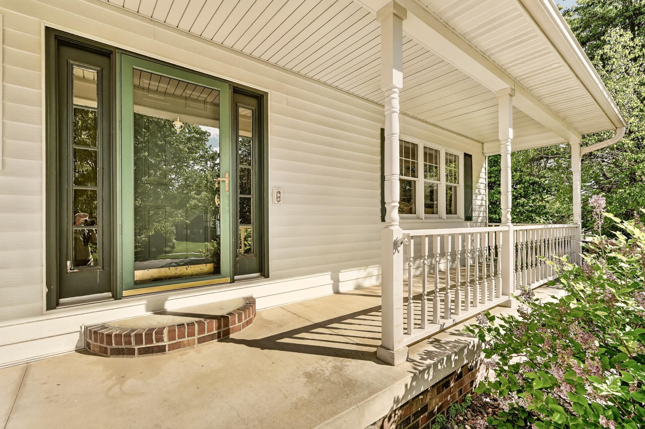 Photo 2 of Single family home for sale at 1915 Folwell Dr Sw, Rochester, MN 55902 | MLS# 7076516 | Listing updated on 2026-09-23