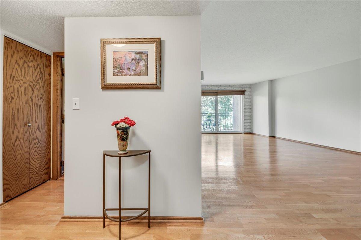 Photo 3 of Condo for sale at 210 W Grant St #210, Minneapolis, MN 55403 | MLS# 7078490 | Listing updated on 2026-10-25