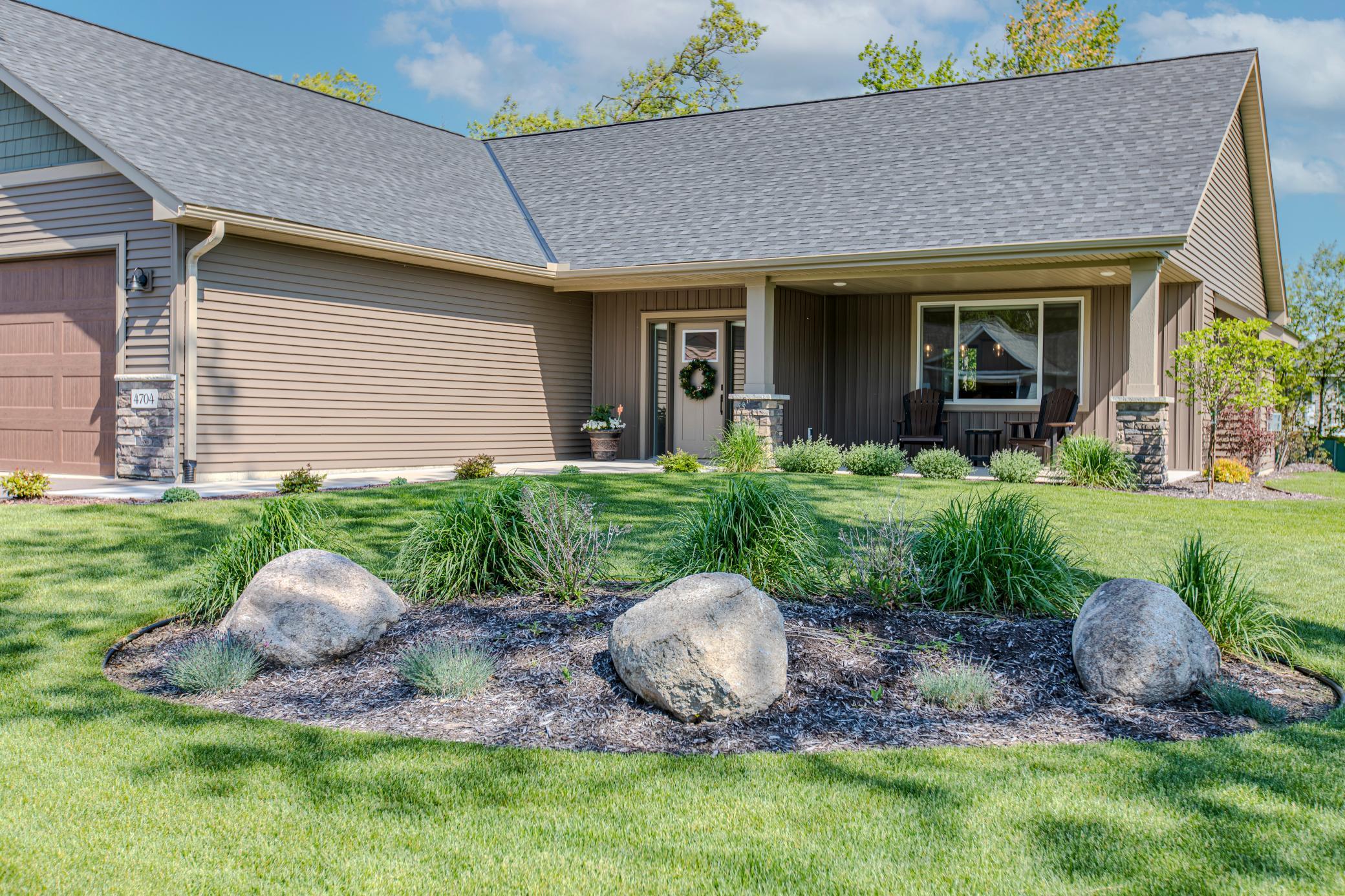 Photo 2 of Single family home for sale at 4704 381st Trail, North Branch, MN 55056 | MLS# 7079082 | Listing updated on 2026-09-21