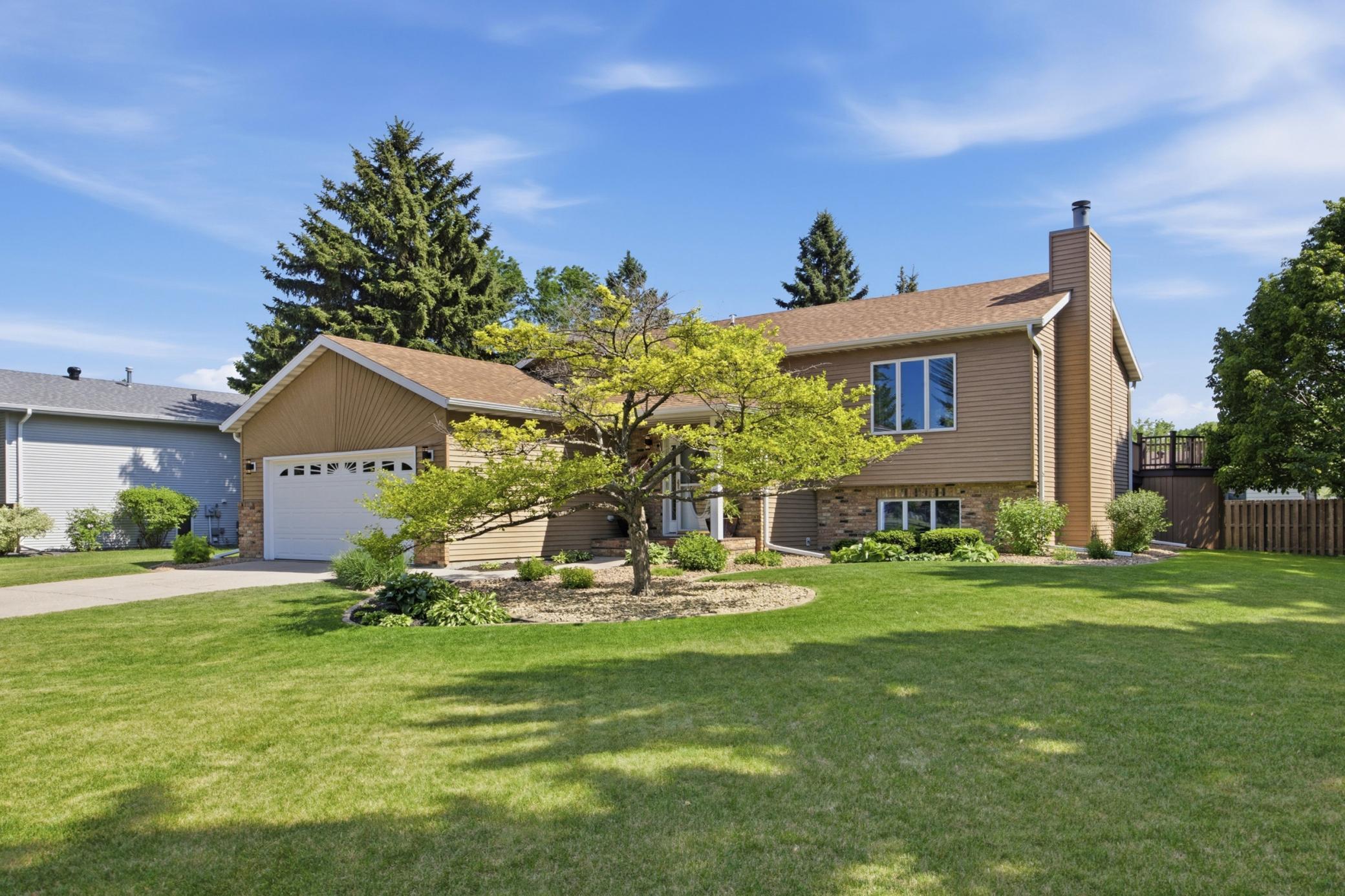 Photo 2 of Single family home for sale at 603 34th Avenue S, Moorhead, MN 56560 | MLS# 7085882 | Listing updated on 2026-09-21