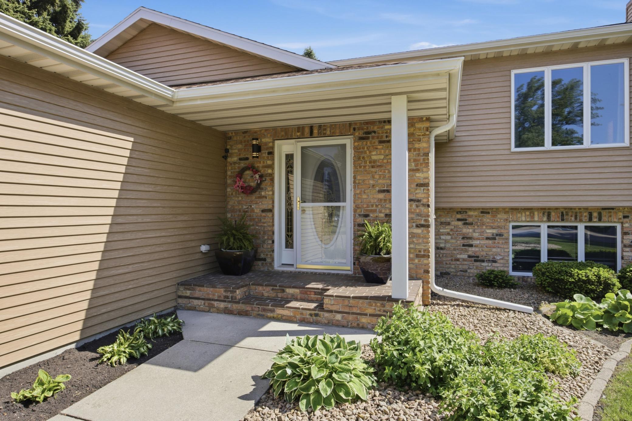 Photo 3 of Single family home for sale at 603 34th Avenue S, Moorhead, MN 56560 | MLS# 7085882 | Listing updated on 2026-09-21