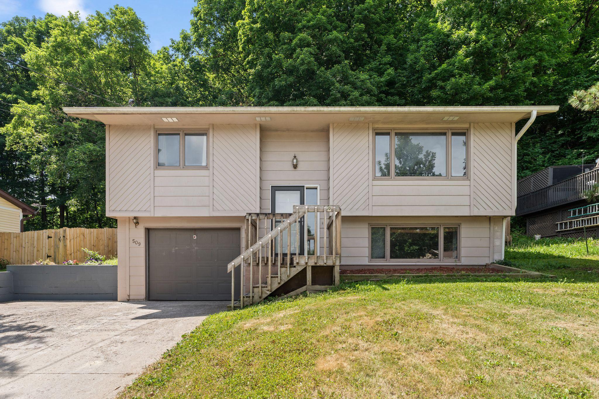 Photo 1 of Single family home for sale at 509 Mill St E, Cannon Falls, MN 55009 | MLS# 7088976 | Listing updated on 2026-09-21