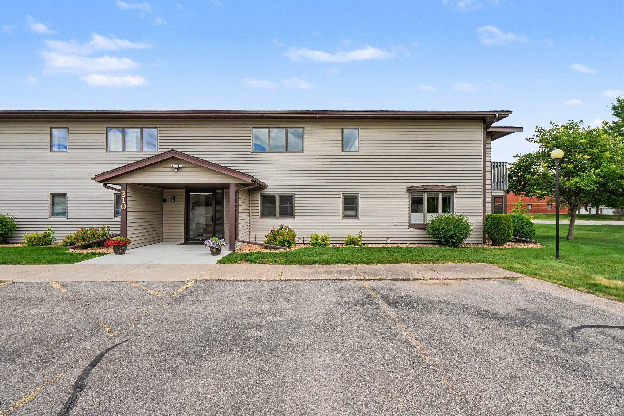 Photo 2 of Sale Pending at 210 Sargent Dr #101, Red Wing, MN 55066 | MLS# 7091828 | Listing updated on 2026-09-21