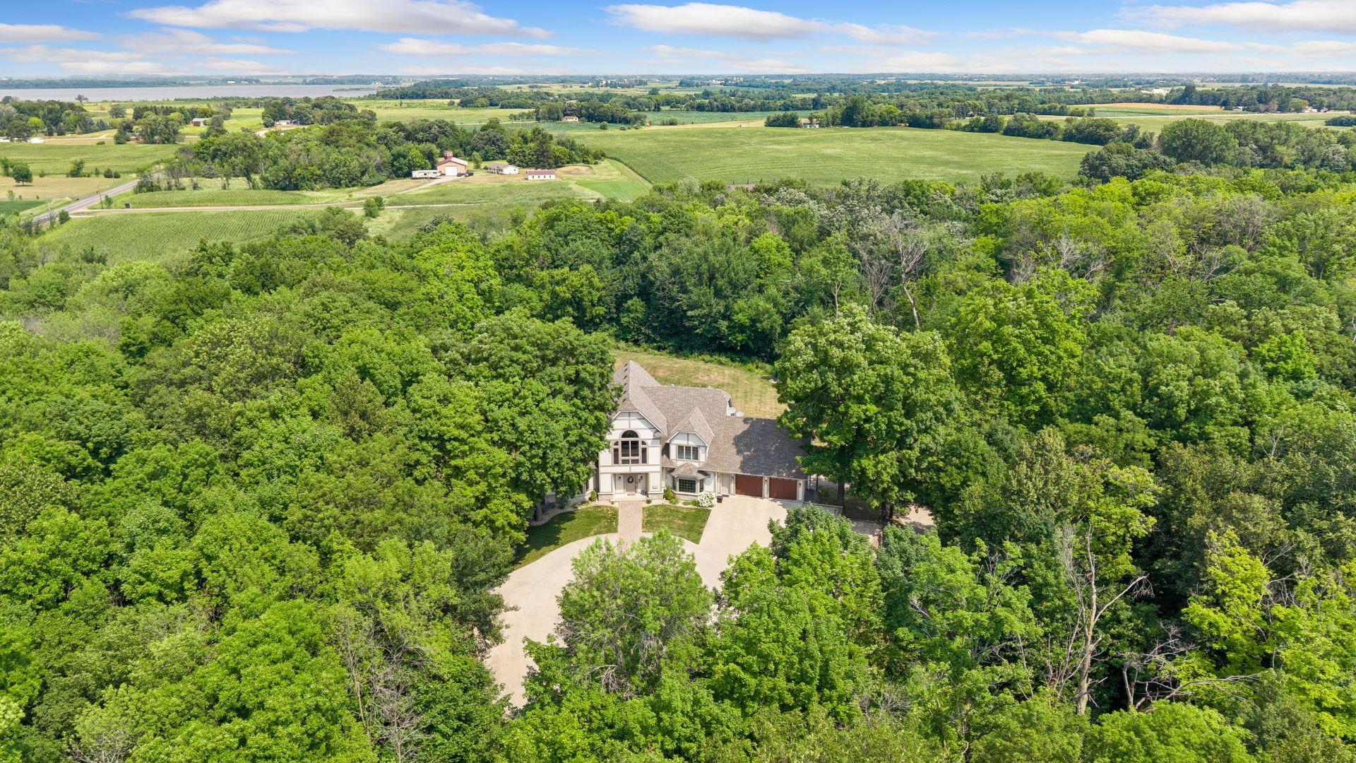 Photo 1 of Mansion for sale at 2510 Hamlin Ave Ne, Saint Michael, MN 55376 | MLS# 7096901 | Listing updated on 2026-10-25