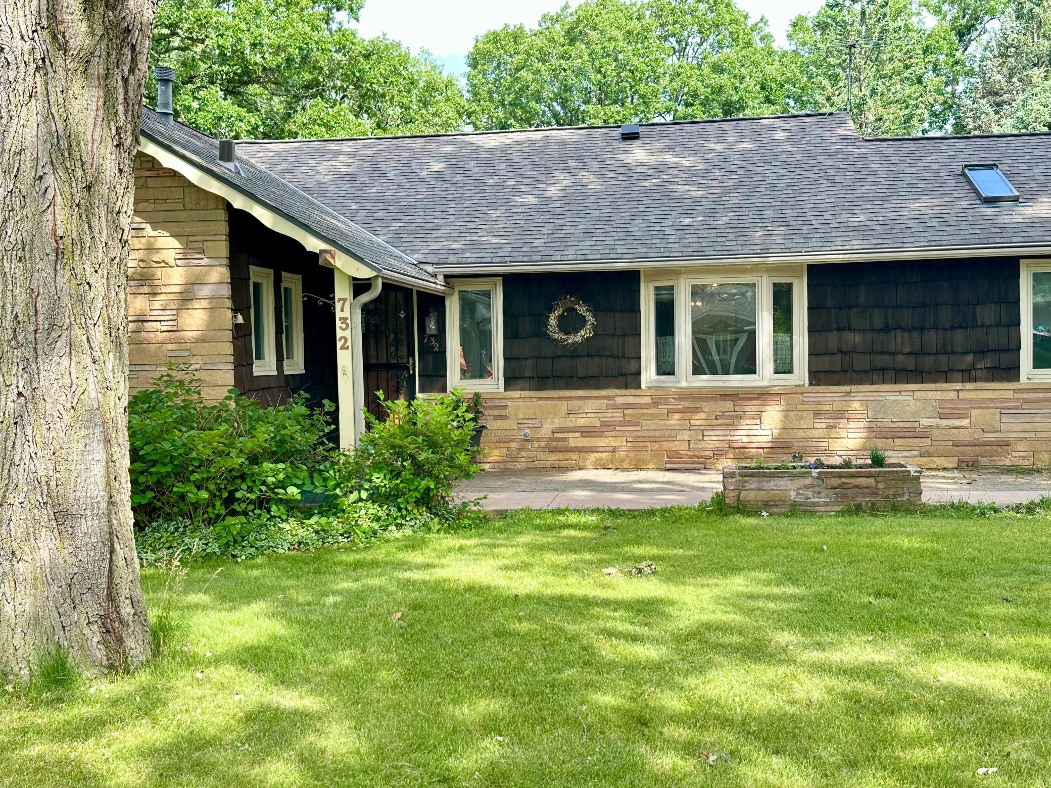 Photo 2 of Single family home for sale at 732 Forest Dale Rd, Saint Paul, MN 55112 | MLS# 7100078 | Listing updated on 2026-09-21