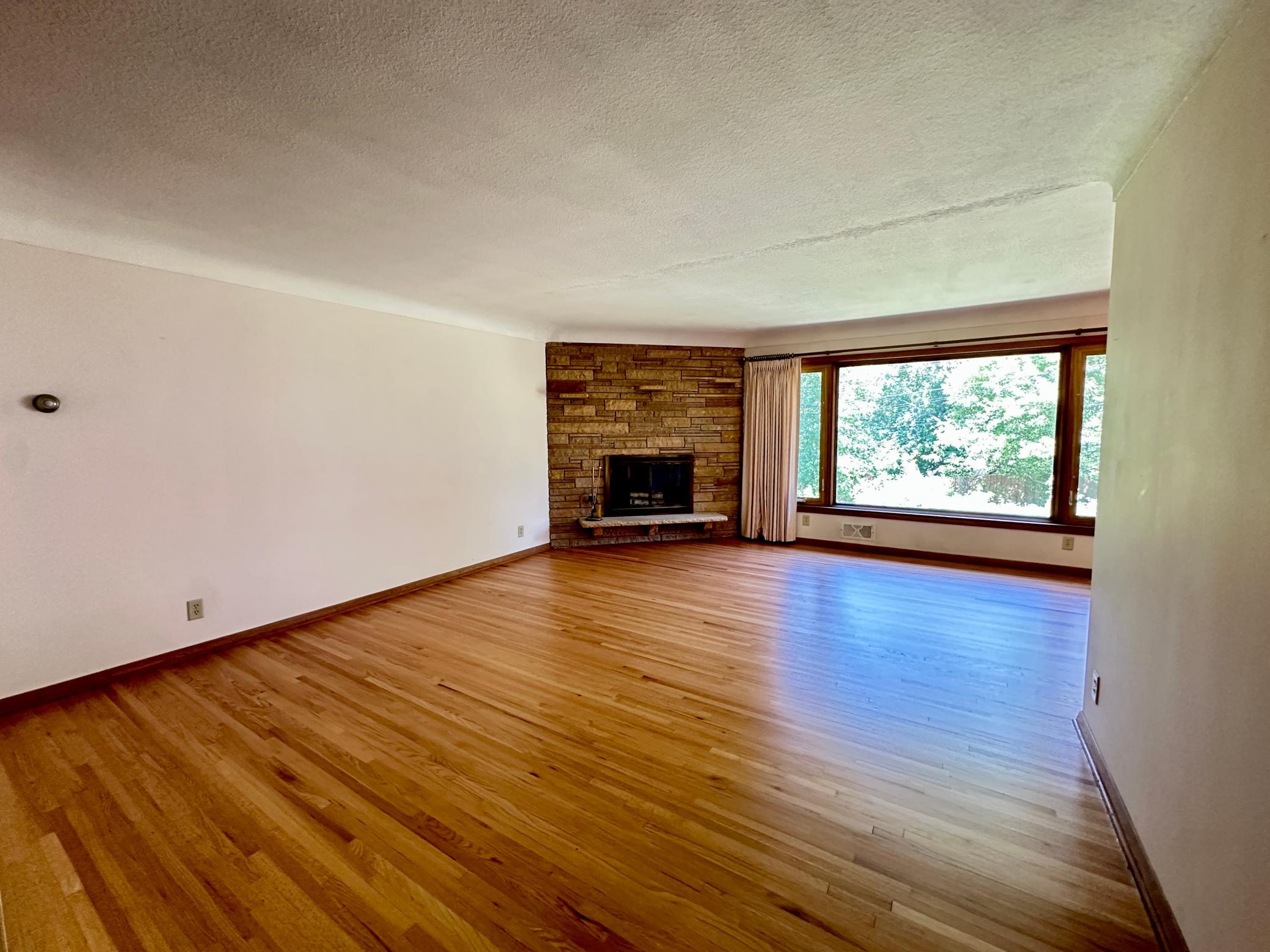 Photo 4 of Single family home for sale at 732 Forest Dale Rd, Saint Paul, MN 55112 | MLS# 7100078 | Listing updated on 2026-09-21