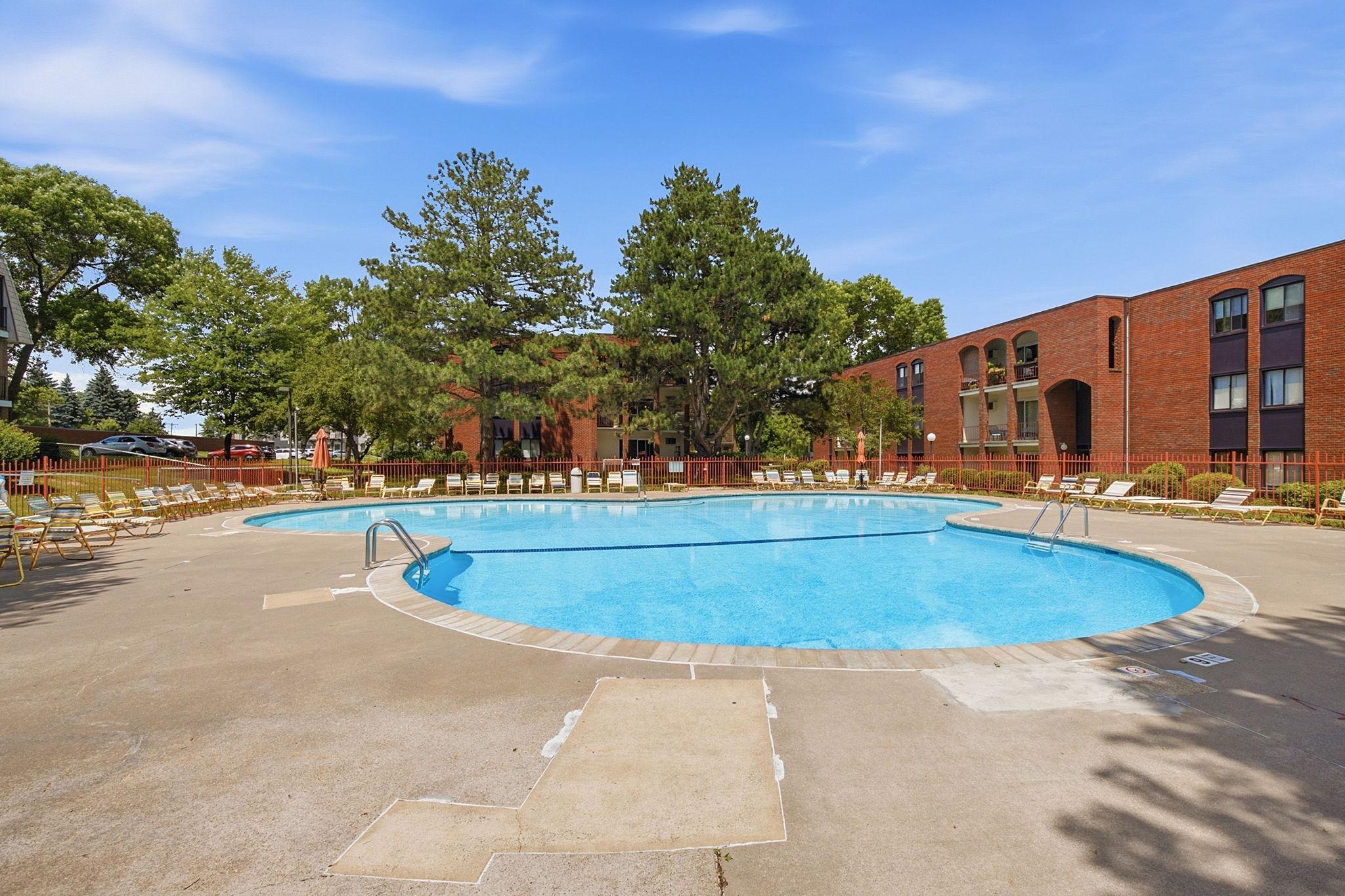 Photo 3 of Condo for sale at 255 Westview Dr #308, Saint Paul, MN 55118 | MLS# 7100222 | Listing updated on 2026-09-21