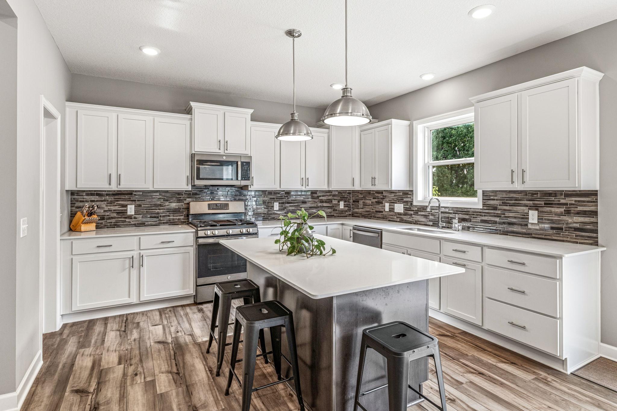 Photo 4 of Single family home for sale at 20490 Ginger Ct, Lakeville, MN 55044 | MLS# 7106432 | Listing updated on 2026-09-21