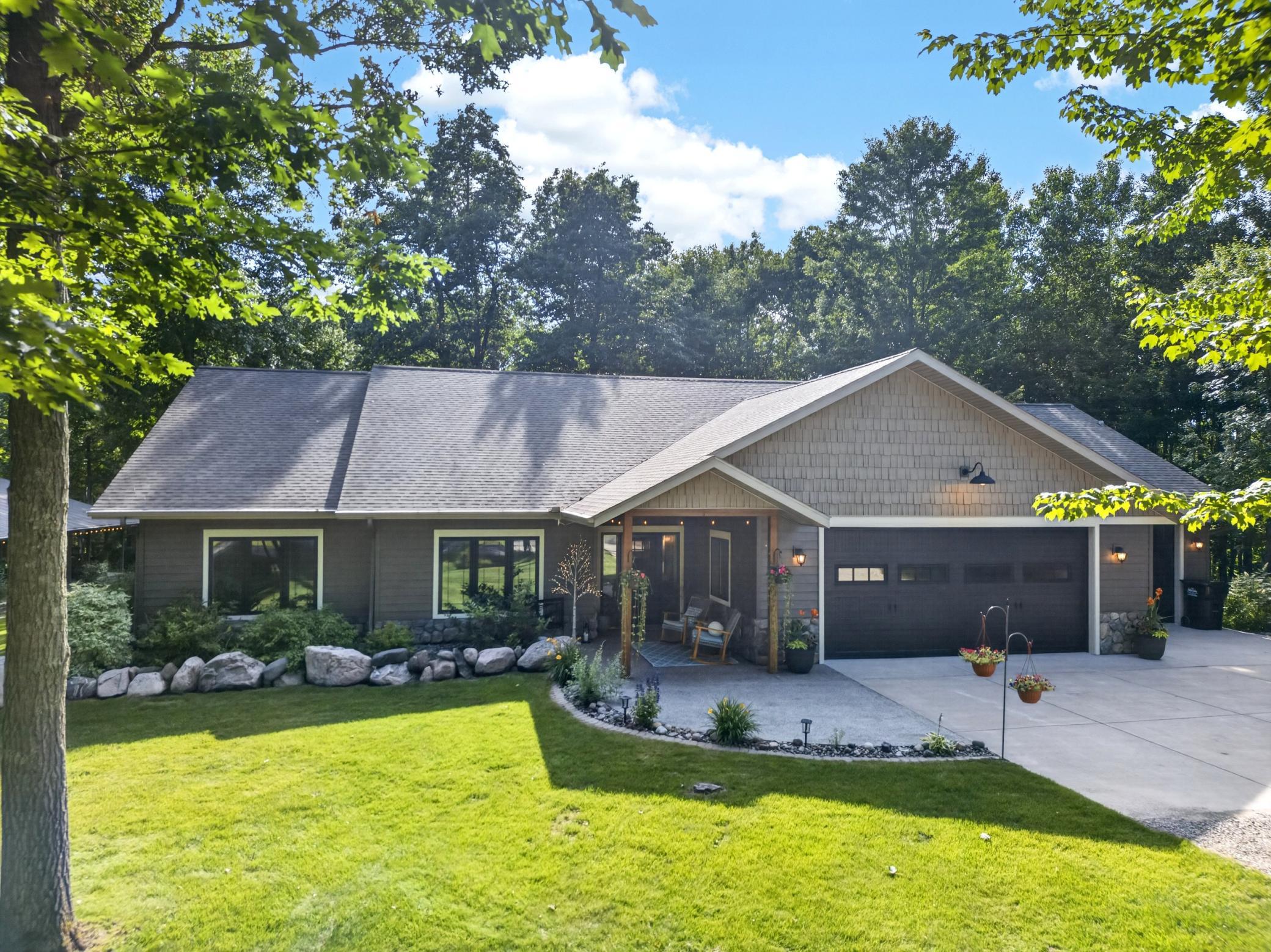 Photo 3 of Sale Pending at 10139 Rardin Rd Sw, Nisswa, MN 56468 | MLS# 7107407 | Listing updated on 2026-09-21