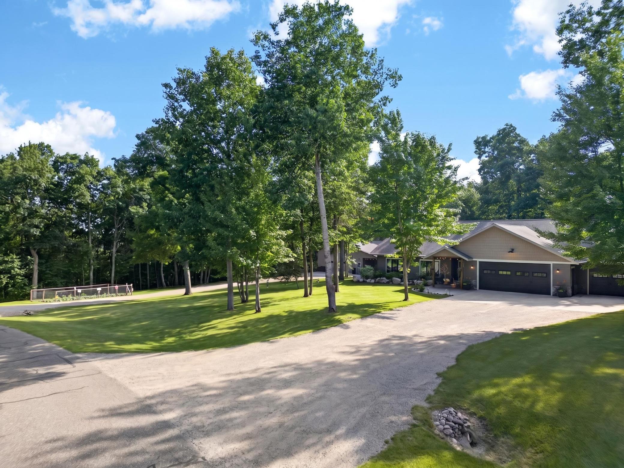 Photo 2 of Sale Pending at 10139 Rardin Rd Sw, Nisswa, MN 56468 | MLS# 7107407 | Listing updated on 2026-09-21
