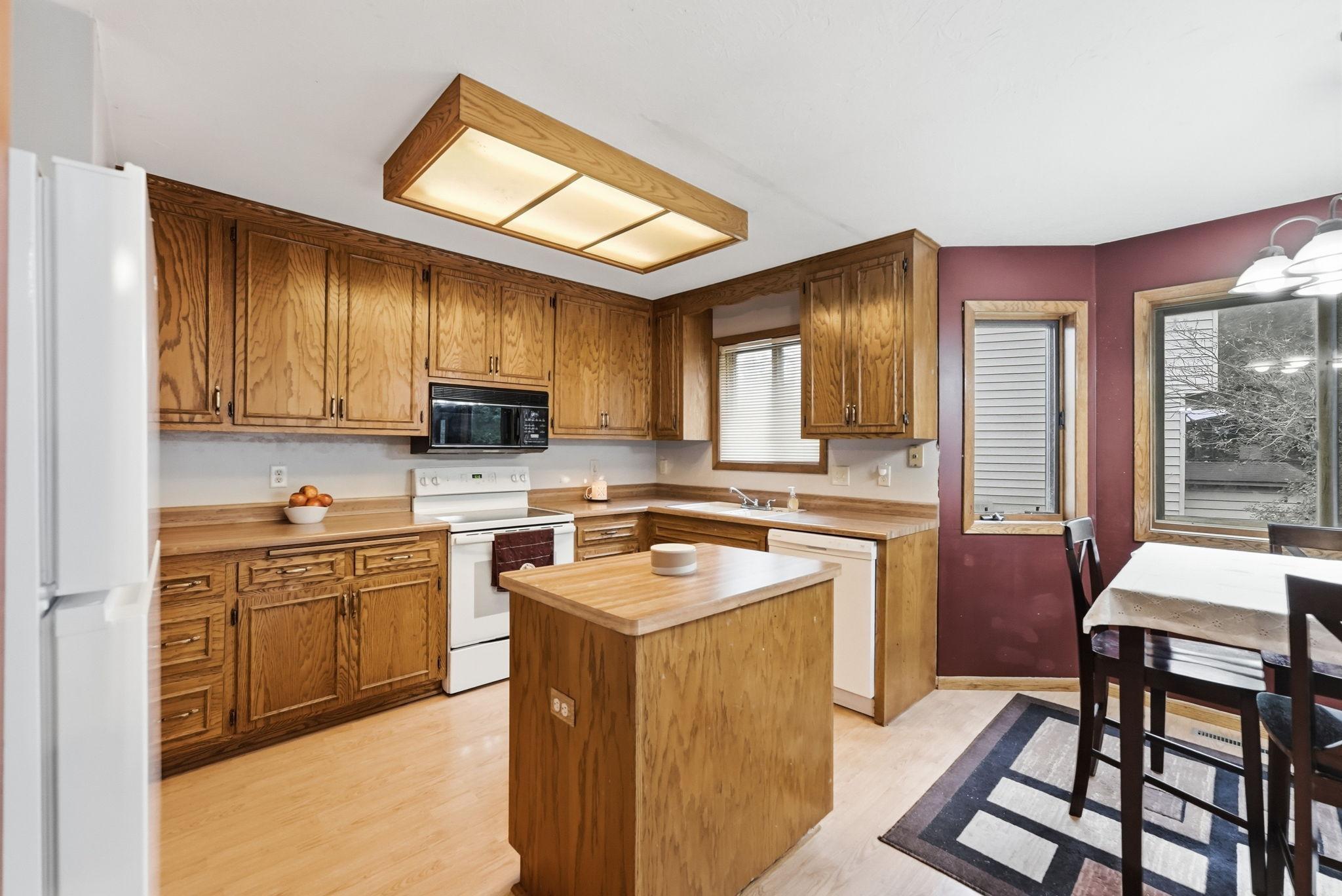 Photo 3 of Single family home for sale at 3287 Spruce Trl SW, Prior Lake, MN 55372 | MLS# 7107731 | Listing updated on 2026-09-21