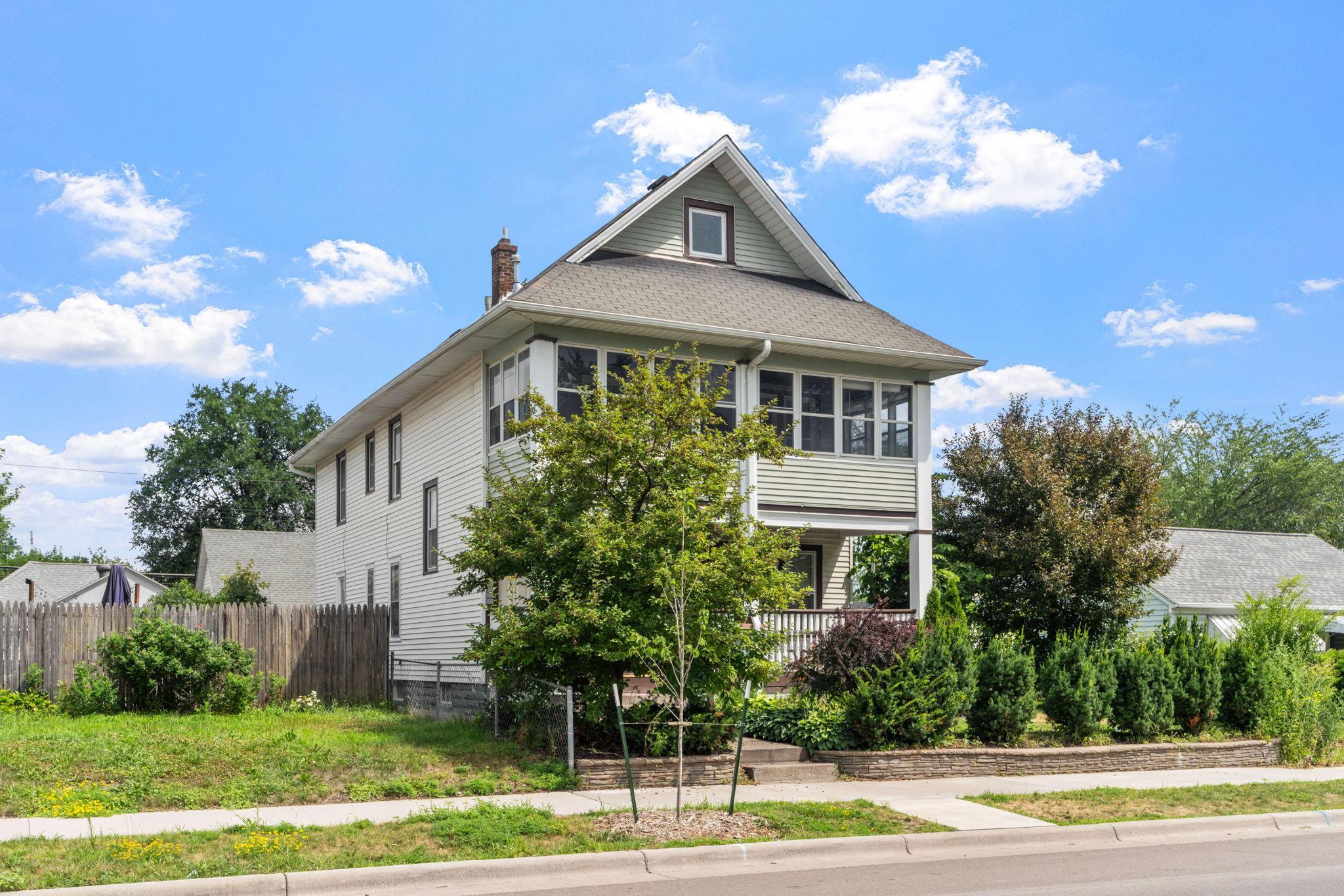 Photo 1 of Sale Pending at 1149 Minnehaha Ave E, Saint Paul, MN 55106 | MLS# 7113268 | Listing updated on 2026-09-21