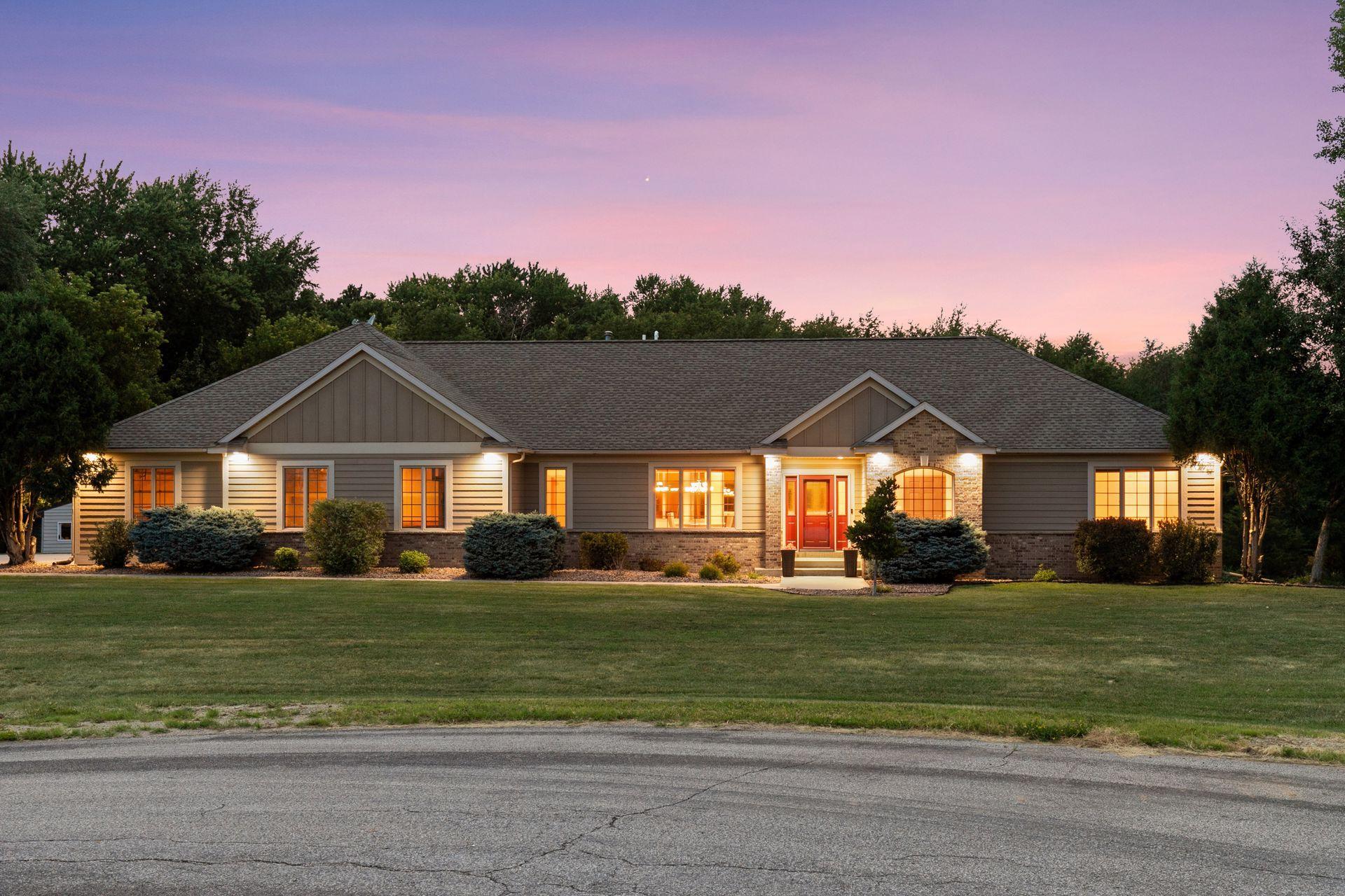 Photo 3 of Single family home for sale at 1057 Ridge Crst Ln Nw, Rochester, MN 55901 | MLS# 7113700 | Listing updated on 2026-10-09