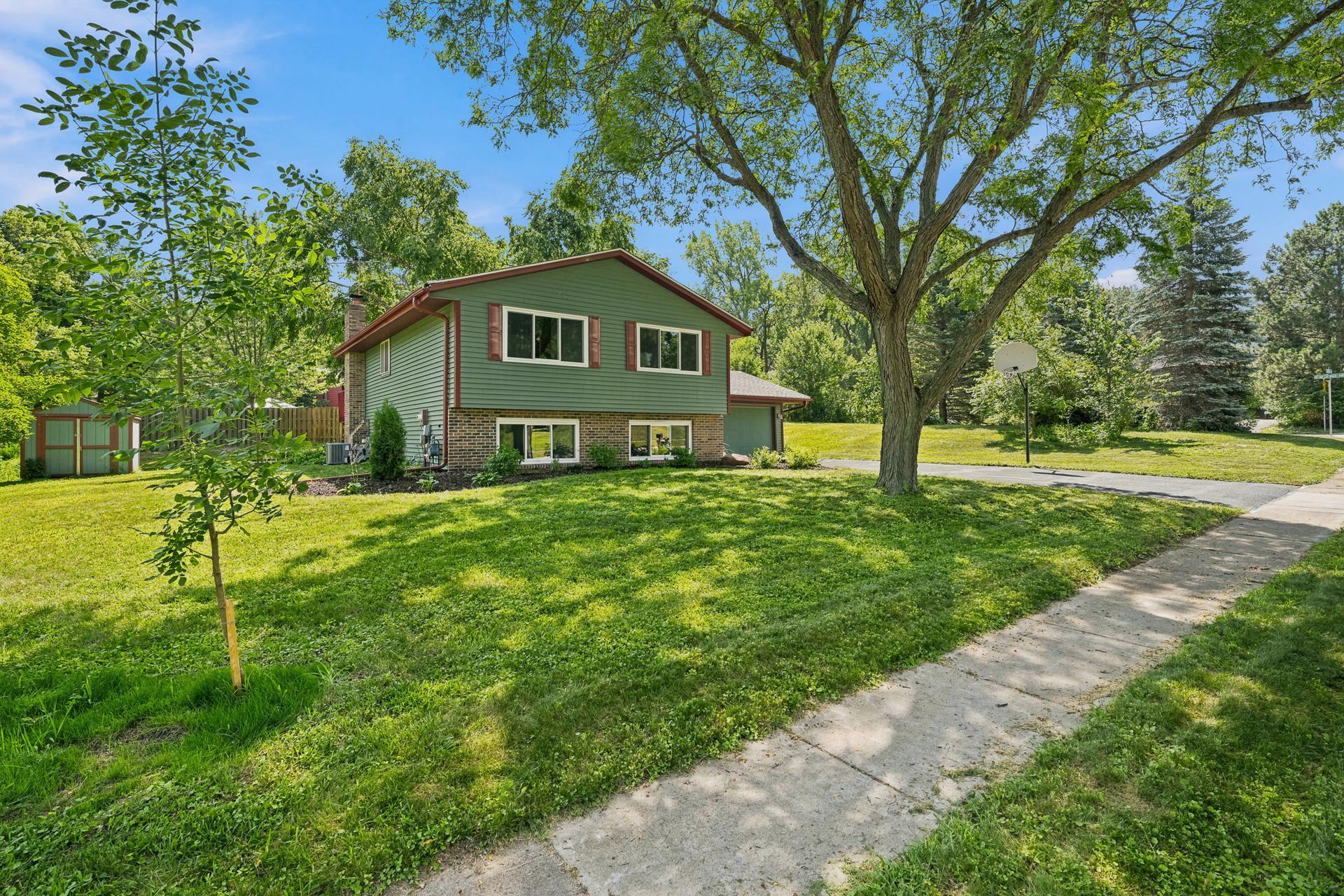 Photo 3 of Sale Pending at 9401 Briar Rd, Minneapolis, MN 55437 | MLS# 7115156 | Listing updated on 2026-09-21