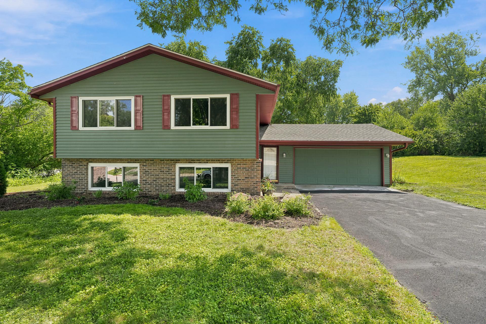 Photo 2 of Sale Pending at 9401 Briar Rd, Minneapolis, MN 55437 | MLS# 7115156 | Listing updated on 2026-09-21