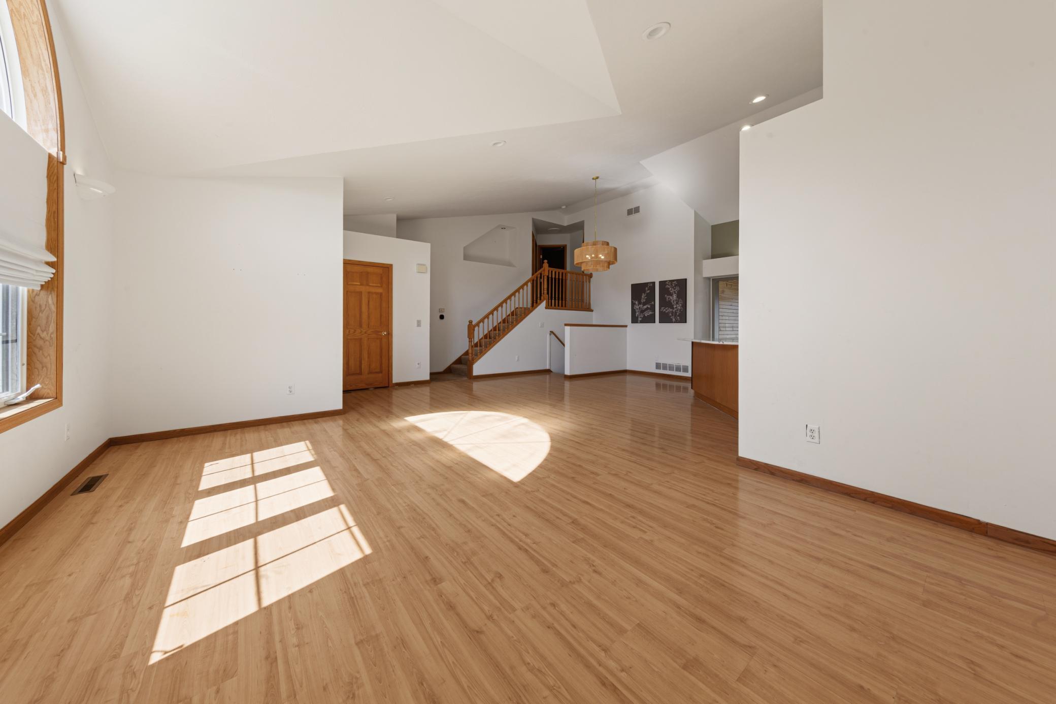 Photo 3 of Sale Pending at 1035 Smith Ave, Owatonna, MN 55060 | MLS# 7116695 | Listing updated on 2026-09-21