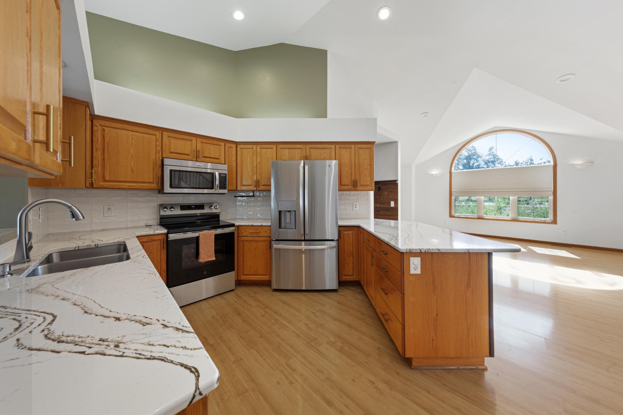 Photo 3 of Sale Pending at 1035 Smith Ave, Owatonna, MN 55060 | MLS# 7116695 | Listing updated on 2026-09-21
