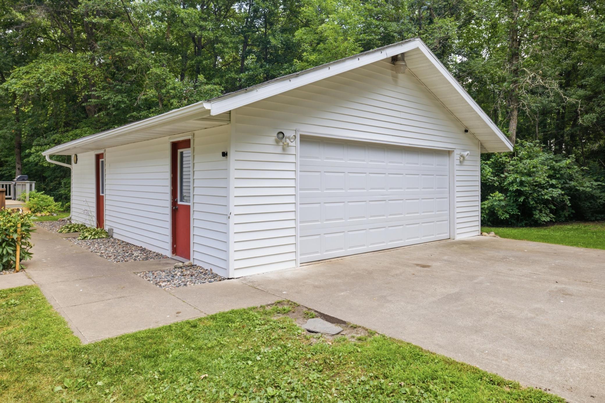 Photo 3 of Single family home for sale at 10878 Brent Dr, Brainerd, MN 56401 | MLS# 7116823 | Listing updated on 2026-09-24