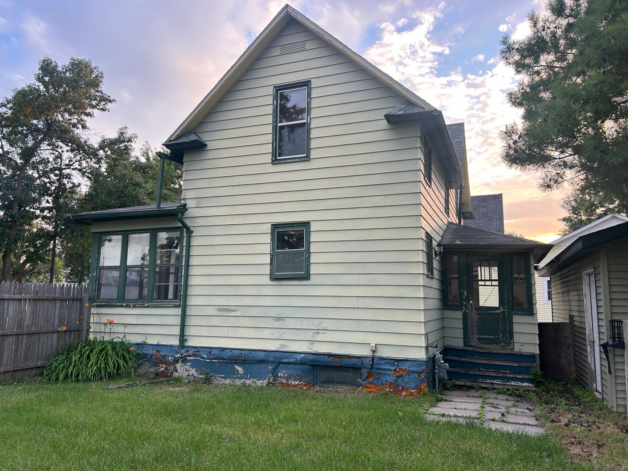 Photo 2 of Single family home for sale at 309 4th Street W, Thief River Falls, MN 56701 | MLS# 7119259 | Listing updated on 2026-10-24