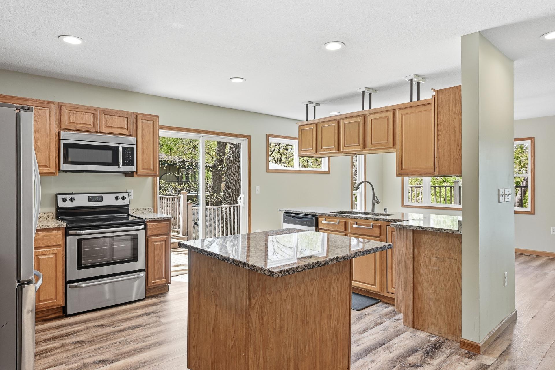 Photo 4 of Single family home for sale at 71 B St, Saint Paul, MN 55106 | MLS# 7119786 | Listing updated on 2026-10-25