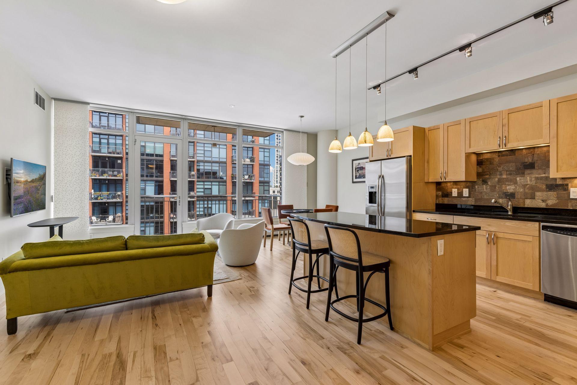 Photo 2 of Sale Pending at 215 10th Avenue S #633, Minneapolis, MN 55415 | MLS# 7121445 | Listing updated on 2026-09-21