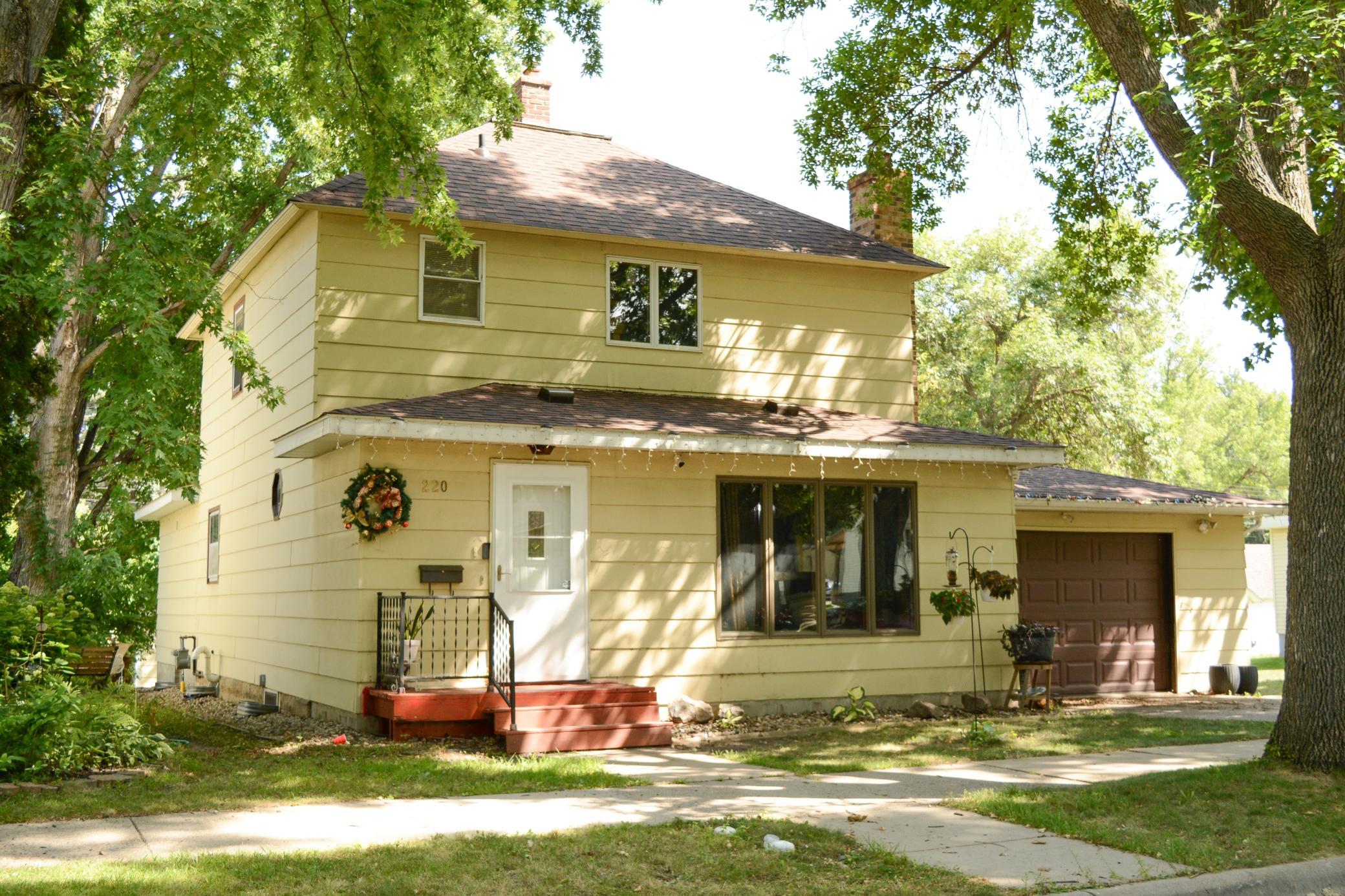 Photo 1 of Single family home for sale at 220 N 7th Street, Montevideo, MN 56265 | MLS# 7121751 | Listing updated on 2026-09-21
