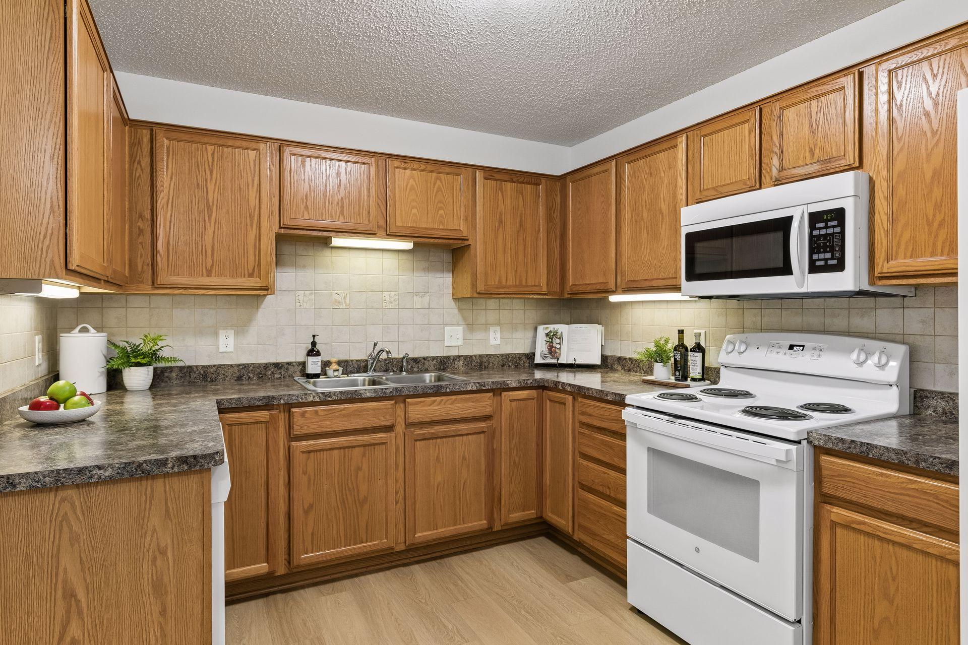 Photo 4 of Sale Pending at 17478 Deerfield Dr SE, Prior Lake, MN 55372 | MLS# 7123637 | Listing updated on 2026-09-21
