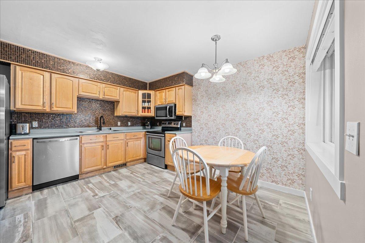 Photo 4 of Single family home for sale at 3550 Cloman Way E, Inver Grove Heights, MN 55076 | MLS# 7123901 | Listing updated on 2026-09-21