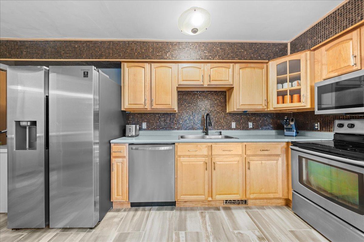 Photo 3 of Single family home for sale at 3550 Cloman Way E, Inver Grove Heights, MN 55076 | MLS# 7123901 | Listing updated on 2026-09-21