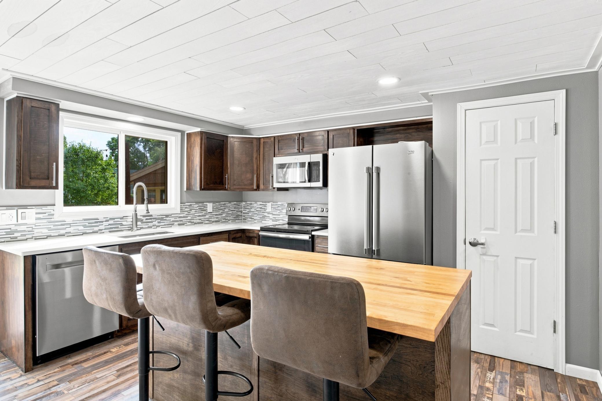 Photo 4 of Single family home for sale at 1002 24th Avenue S, Fargo, ND 58103 | MLS# 7126631 | Listing updated on 2026-10-23
