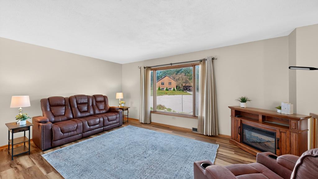 Photo 4 of Single family home for sale at 376 Norseman Ct NW, Rochester, MN 55901 | MLS# 7126731 | Listing updated on 2026-09-21