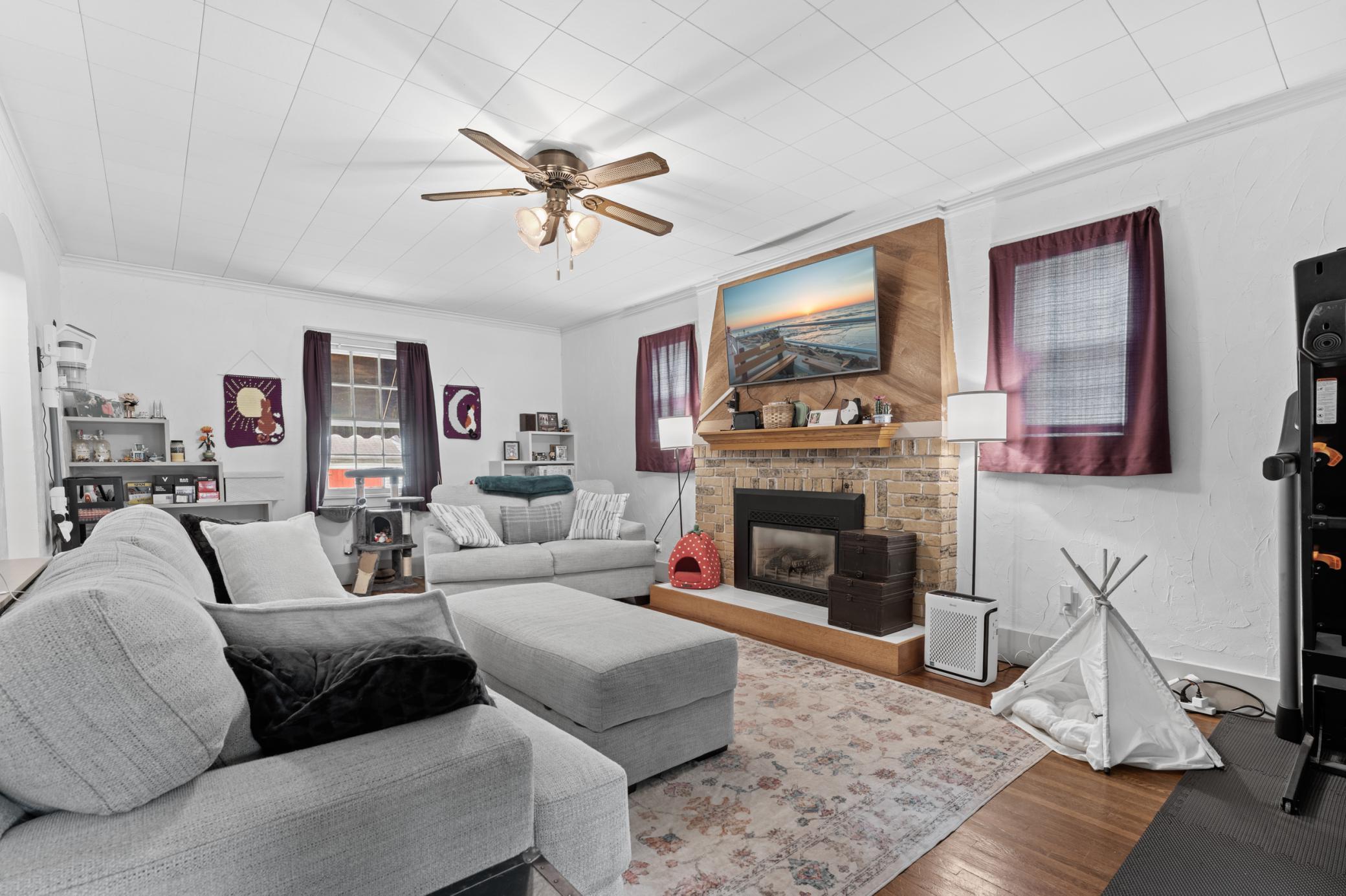 Photo 3 of Single family home for sale at 303 1st Street Sw, Austin, MN 55912 | MLS# 7127333 | Listing updated on 2026-09-21