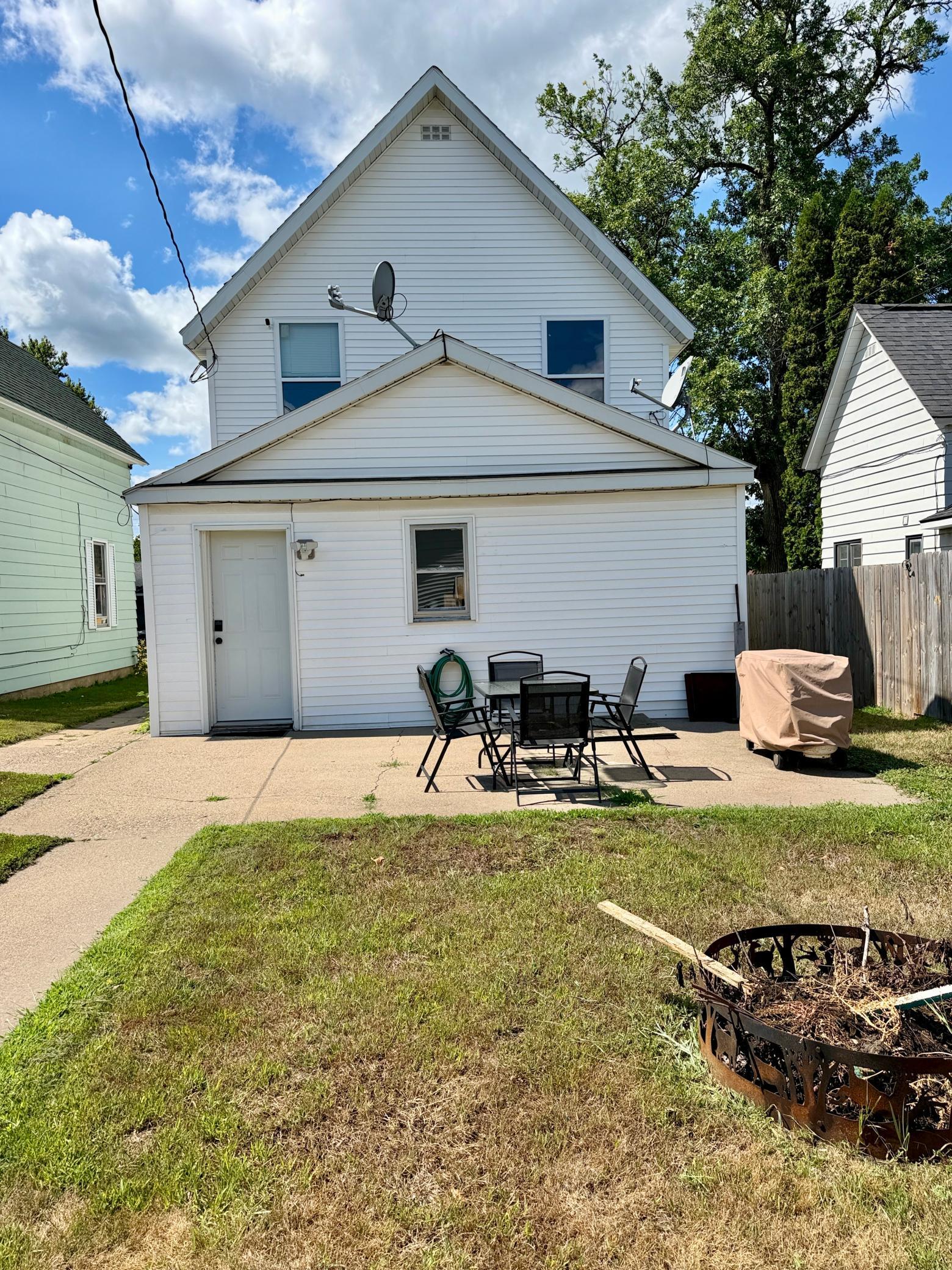 Photo 3 of Single family home for sale at 508 4th Street Ne, Little Falls, MN 56345 | MLS# 7128311 | Listing updated on 2026-09-21