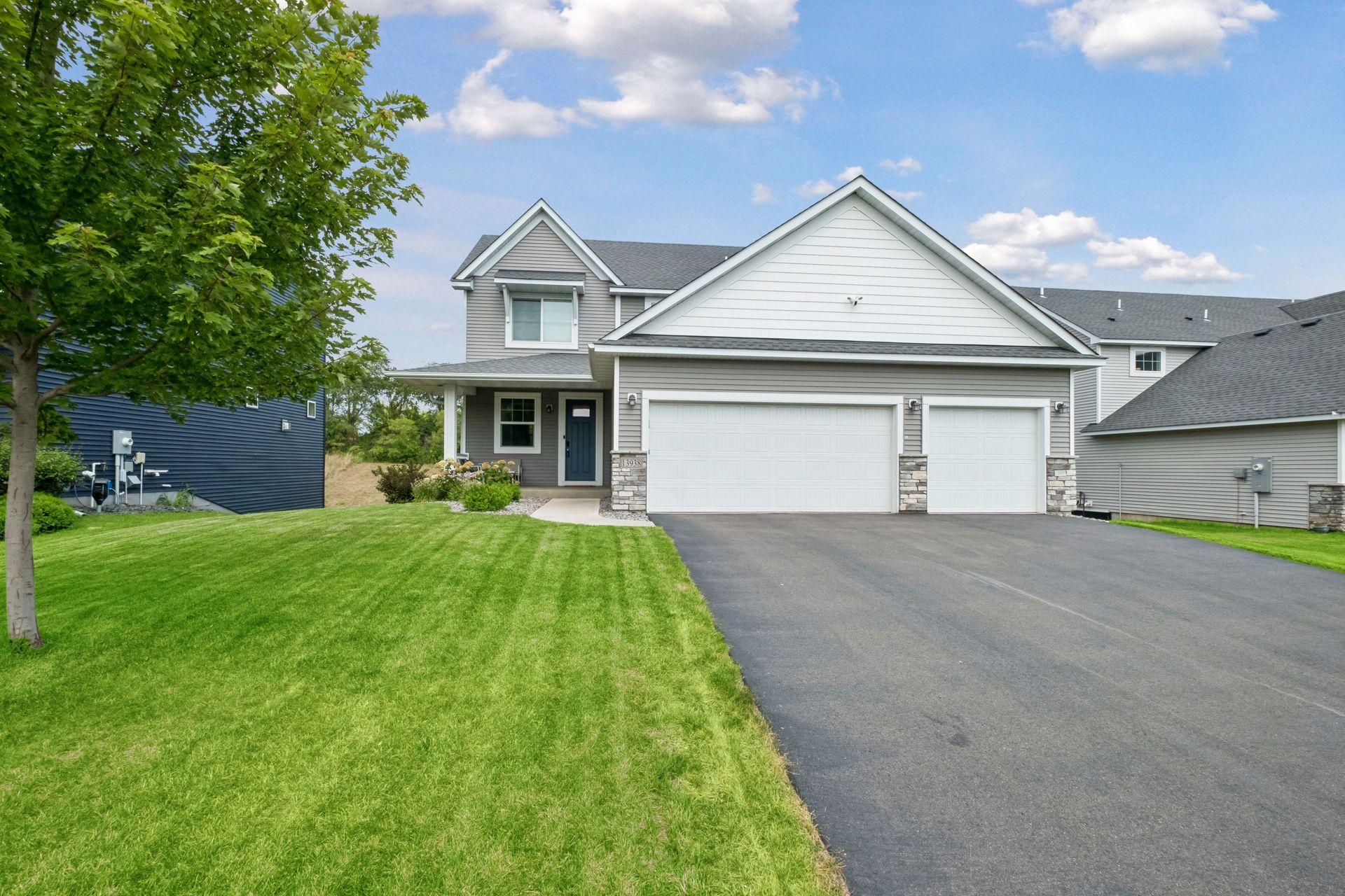 Photo 3 of Single family home for sale at 13938 Ashford Path, Rosemount, MN 55068 | MLS# 7130219 | Listing updated on 2026-09-22