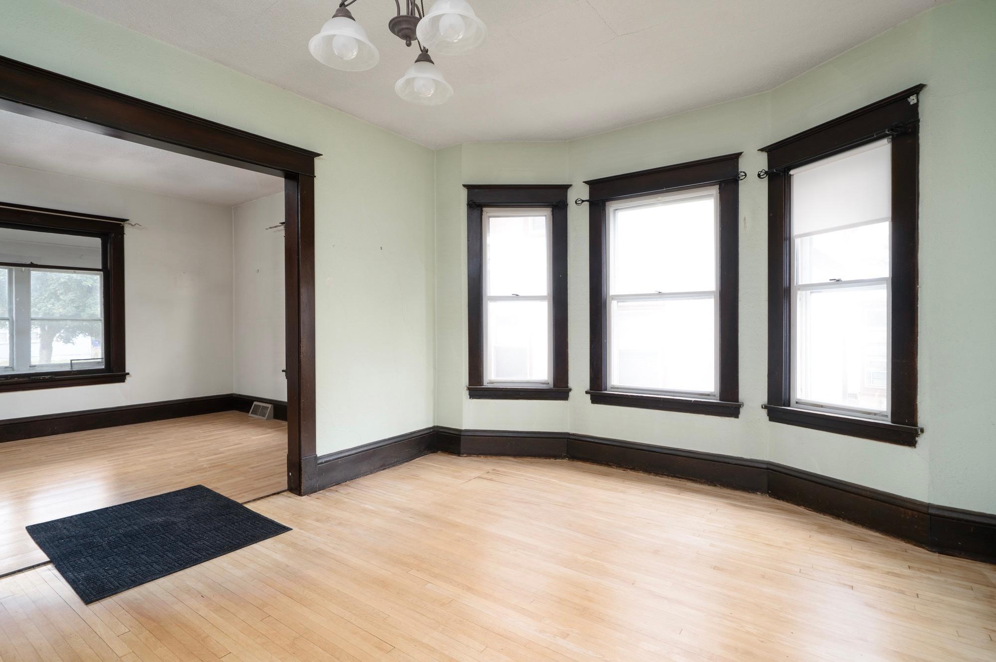 Photo 4 of Sale Pending at 672 Maryland Ave W, Saint Paul, MN 55117 | MLS# 7132128 | Listing updated on 2026-10-25
