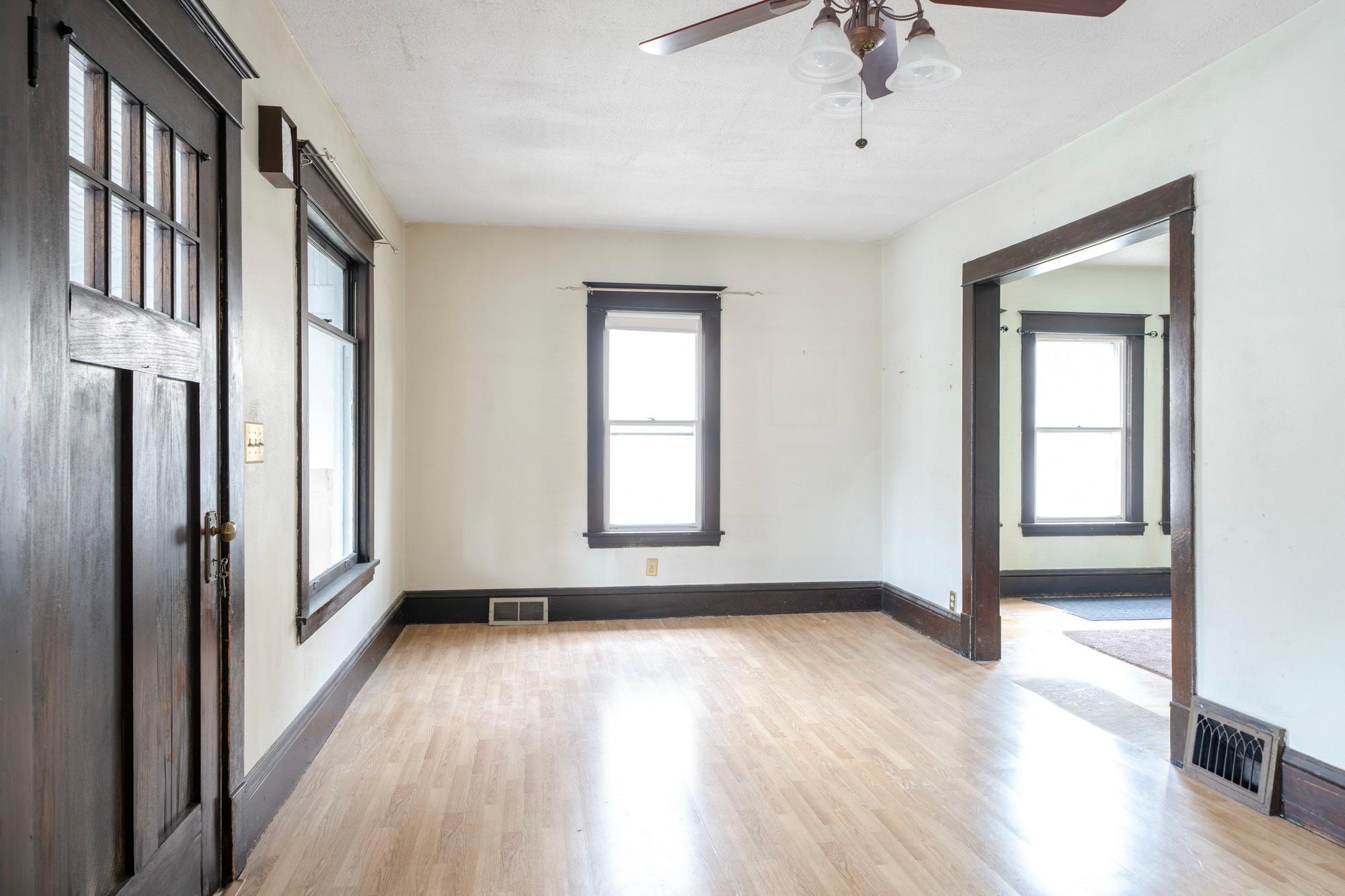 Photo 3 of Sale Pending at 672 Maryland Ave W, Saint Paul, MN 55117 | MLS# 7132128 | Listing updated on 2026-10-25