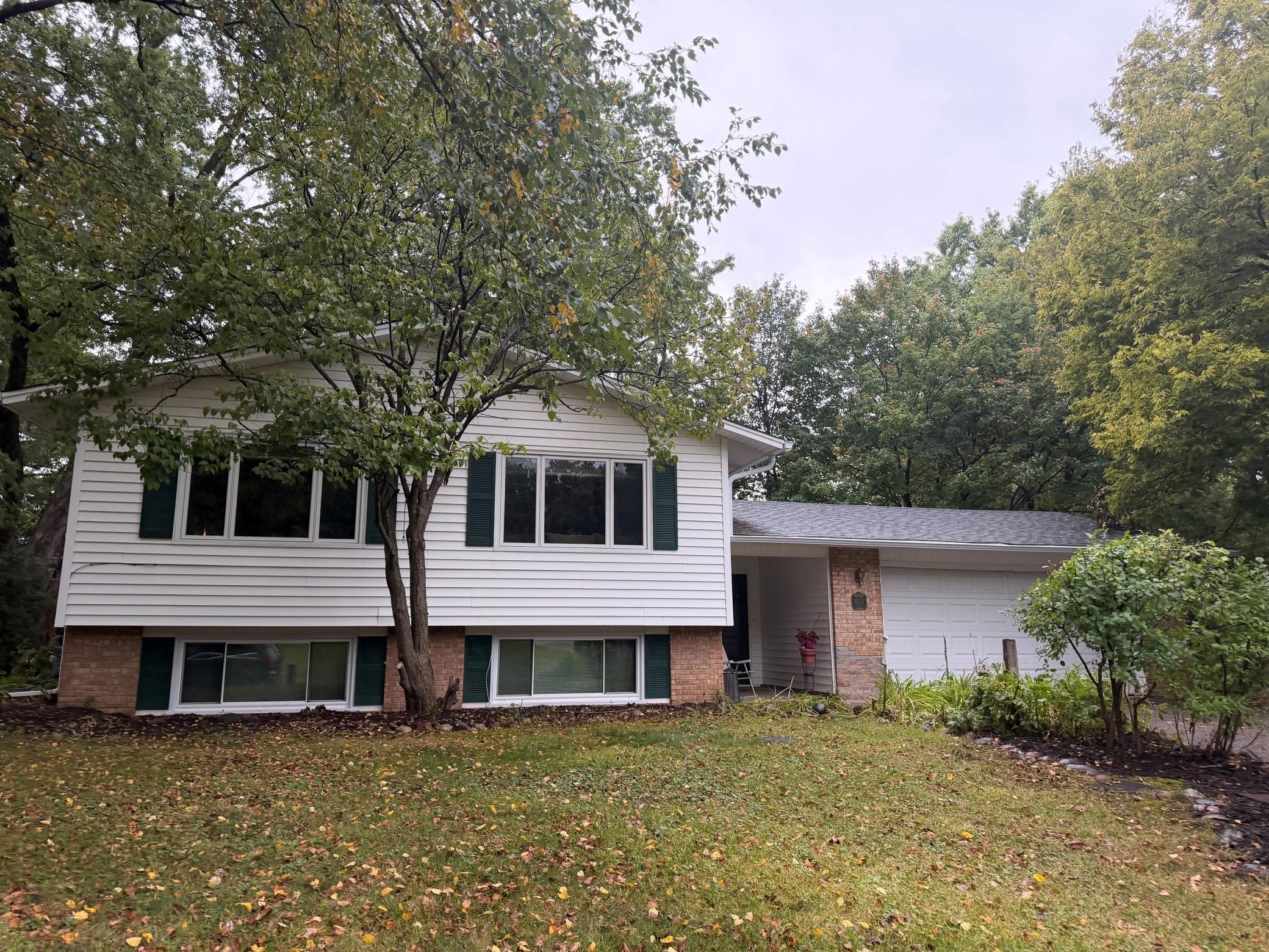 Photo 1 of Single family home for sale at 15711 Boulder Crk Dr, Minnetonka, MN 55345 | MLS# 7132461 | Listing updated on 2026-09-21