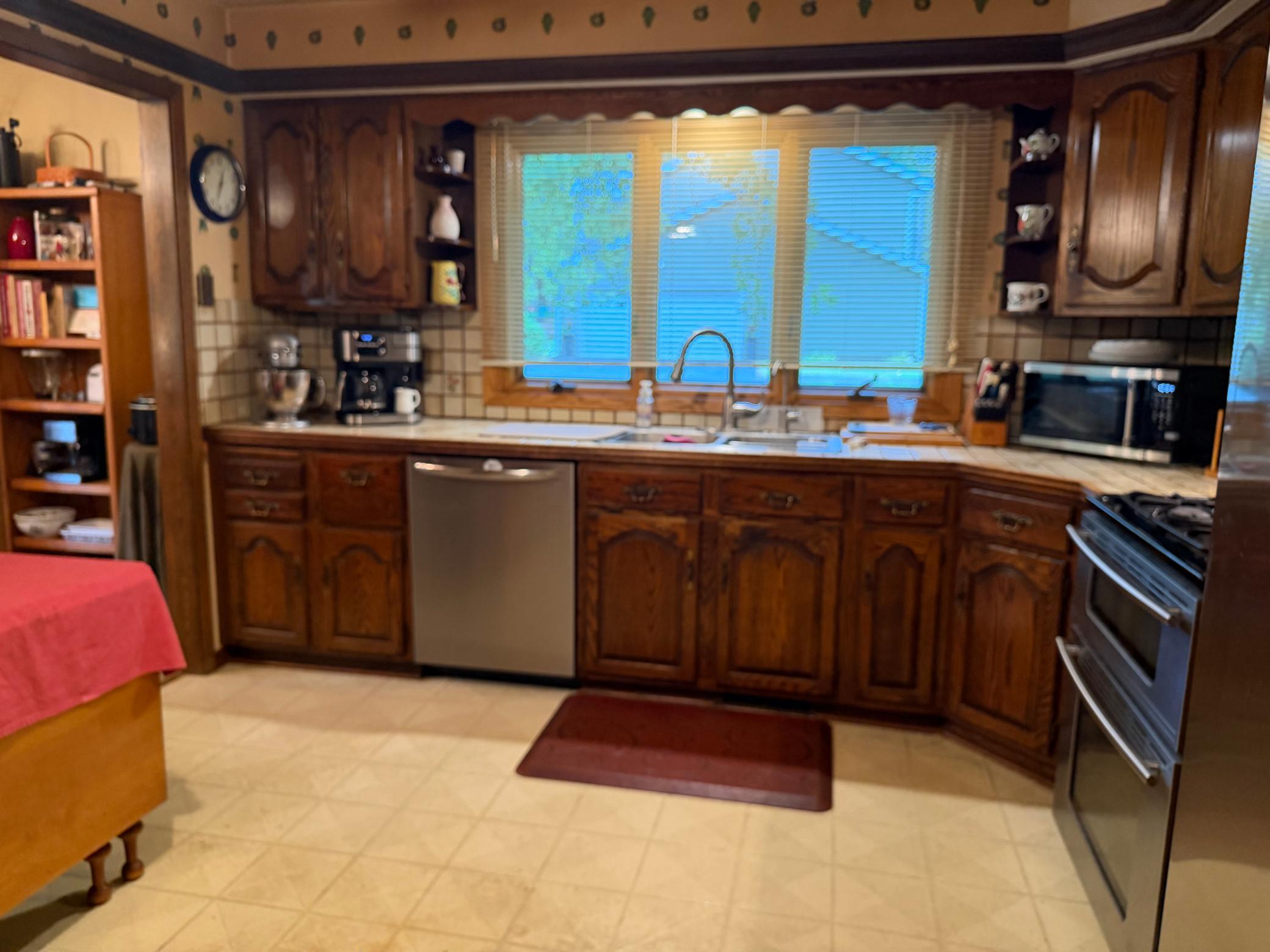 Photo 4 of Single family home for sale at 15711 Boulder Crk Dr, Minnetonka, MN 55345 | MLS# 7132461 | Listing updated on 2026-09-21