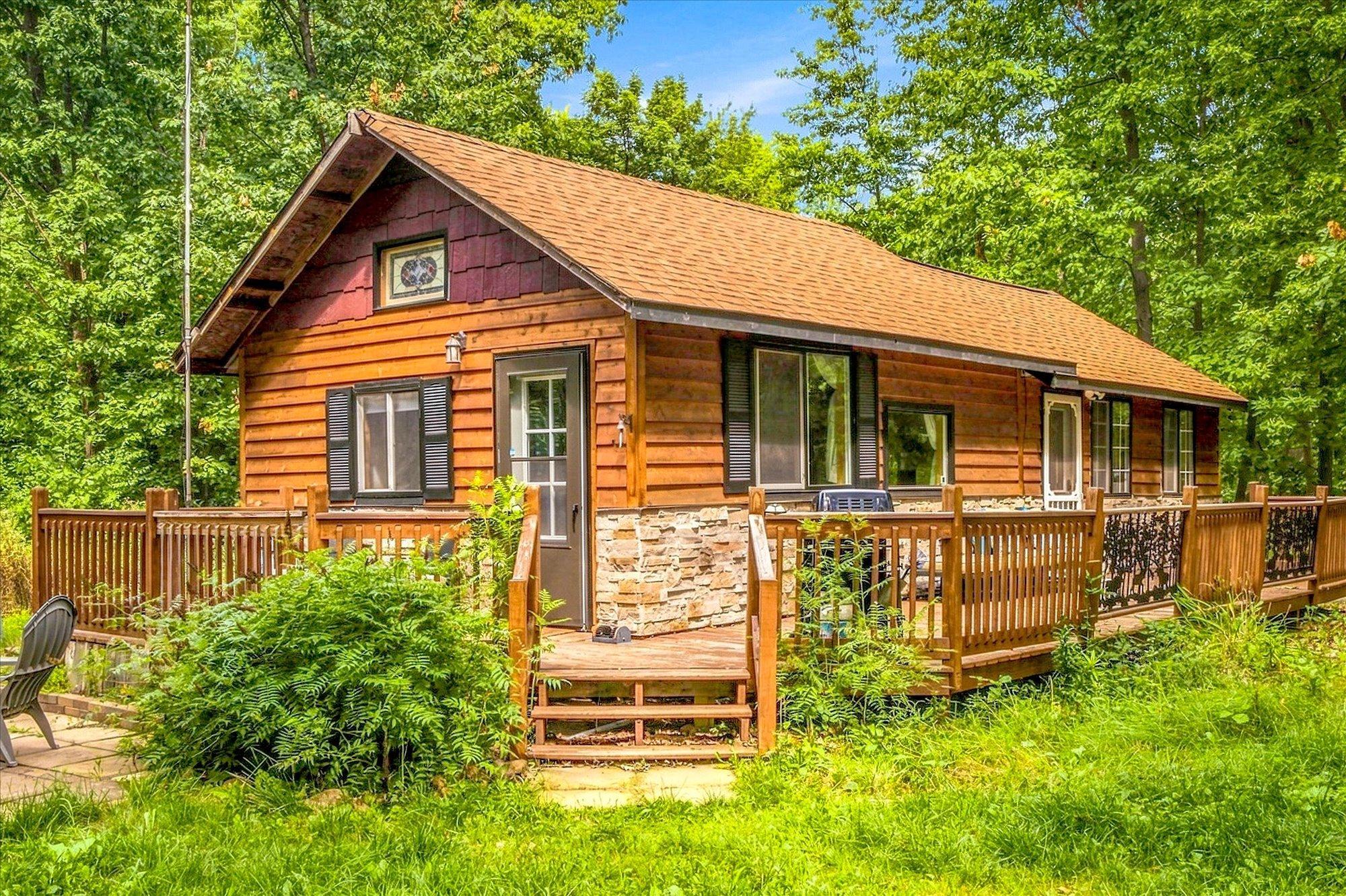 Photo 2 of Single family home for sale at 9235 Oakwood Ln, Pine City, MN 55063 | MLS# 7133402 | Listing updated on 2026-09-24
