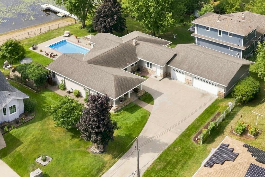 Photo 1 of Single family home for sale at 7806 Gloria Cir, Saint Paul, MN 55112 | MLS# 7136031 | Listing updated on 2026-10-05